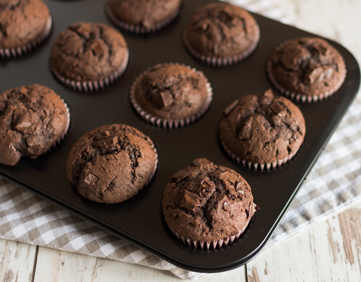 Færdigbagte chokolade muffins til halloween muffins