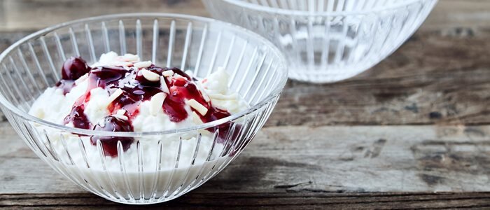 Risalamande serveret i Lyngby Glas Mayfair asiet