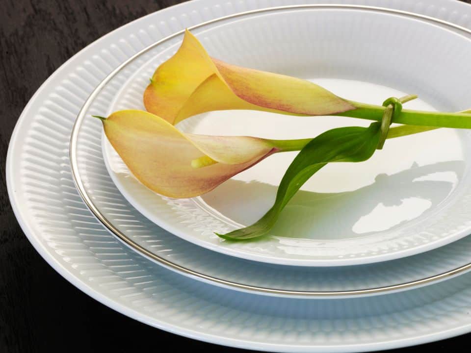 Hvid riflet tallerkener fra Royal Copenhagen