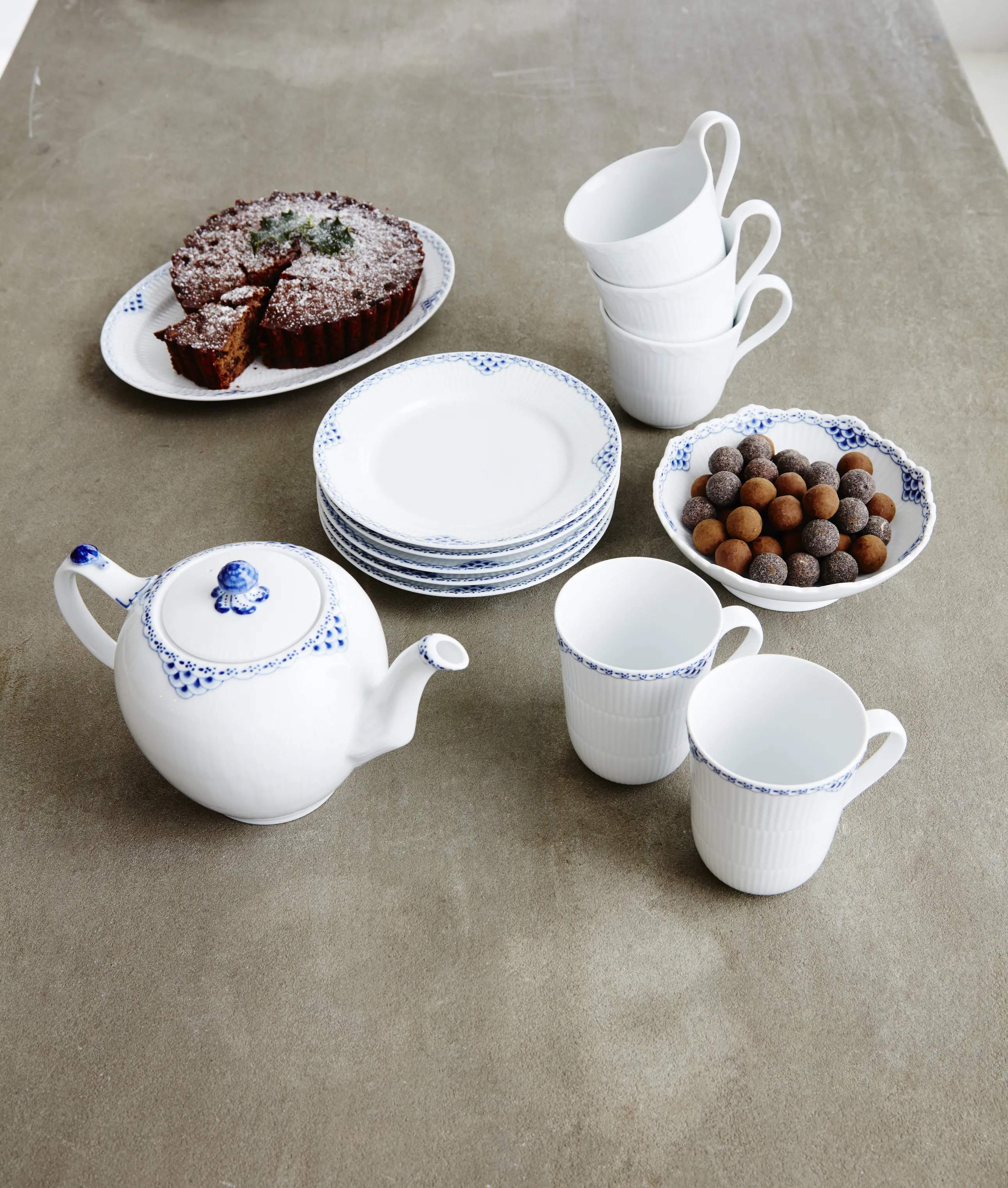 Royal Copenhagen Krus og kopper med hank Prinsesse Krus - 2 stk. i Koboltblå/hvid, 36 cl, 2