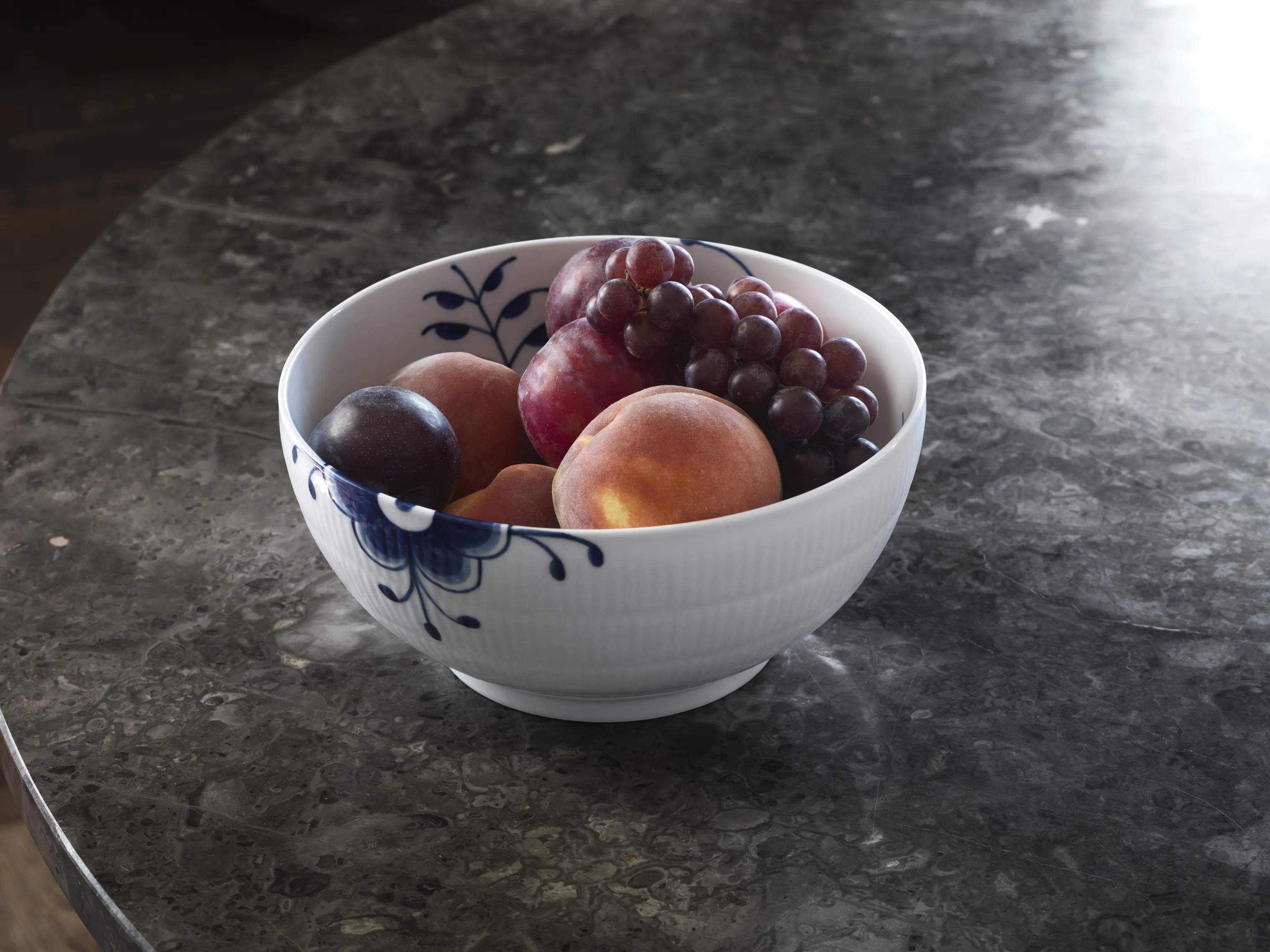 Royal Copenhagen Serveringsskåle Blå Mega Riflet Skål i 21 cm, 2