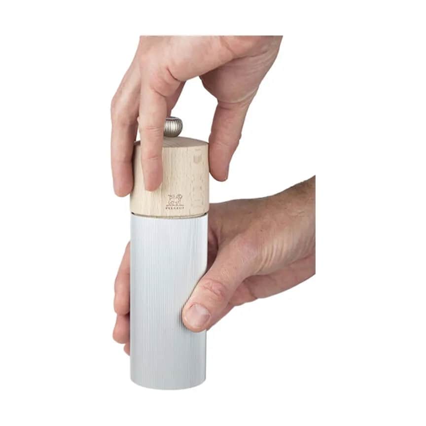 Peugeot Saltkværne Line Peberkværn i natur/grå aluminium bøg, 18 cm, 2