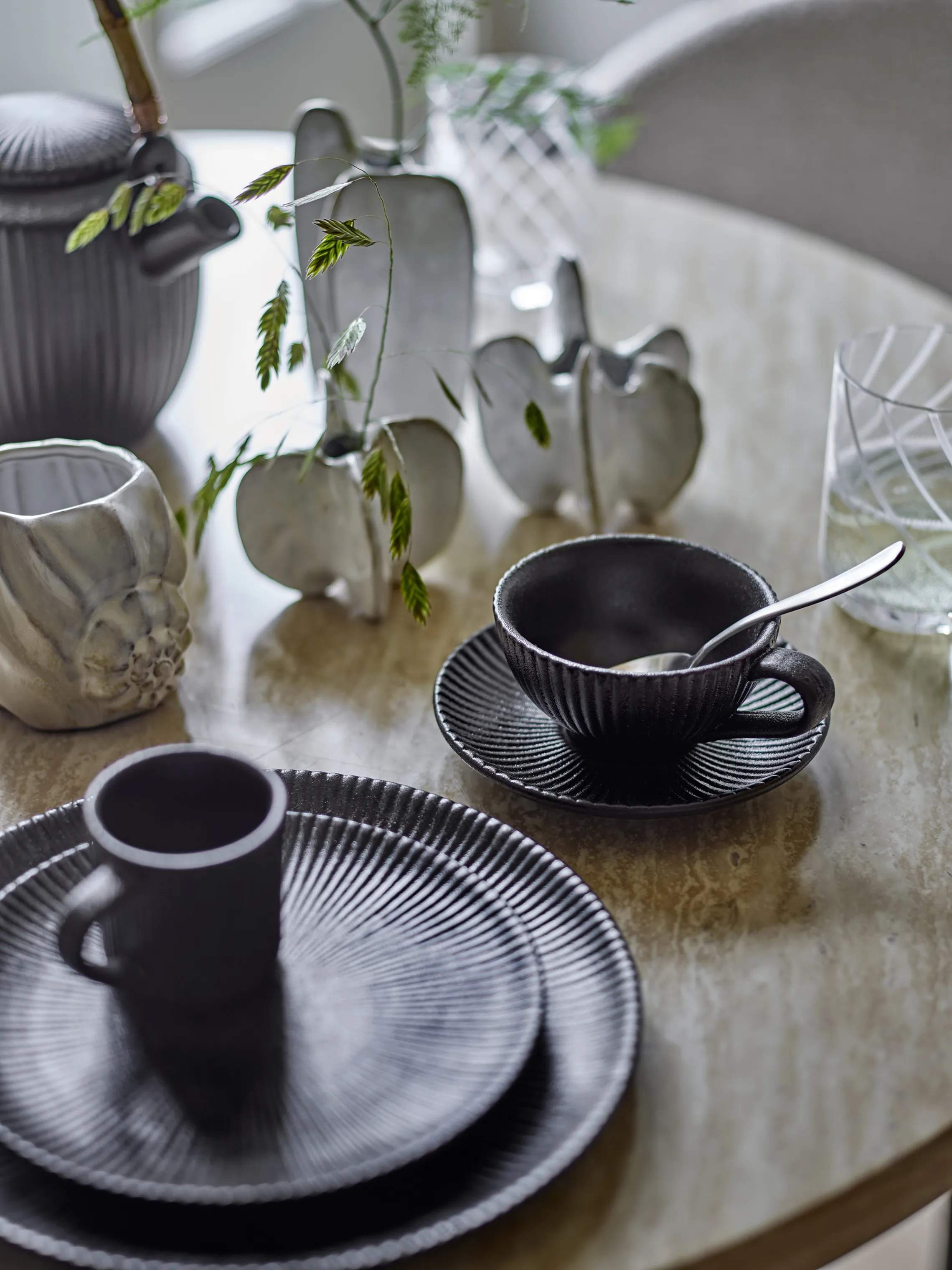 Bloomingville Krus og kopper med hank Neri Cappuccinokop m. underkop i Sort, 2