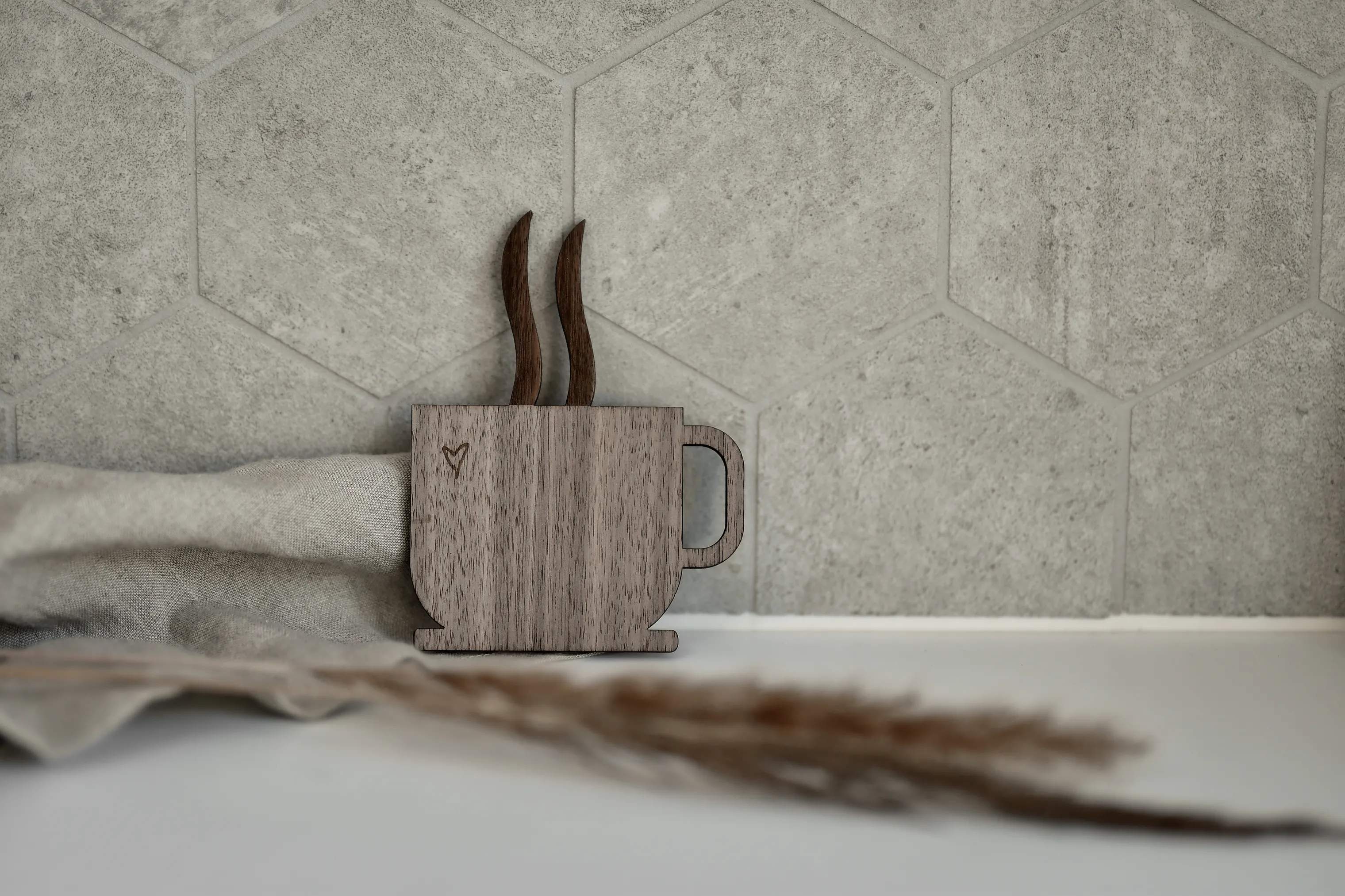 Minifabrikken Vægdekoration Dekoration - Kaffekop i Valnød, 2