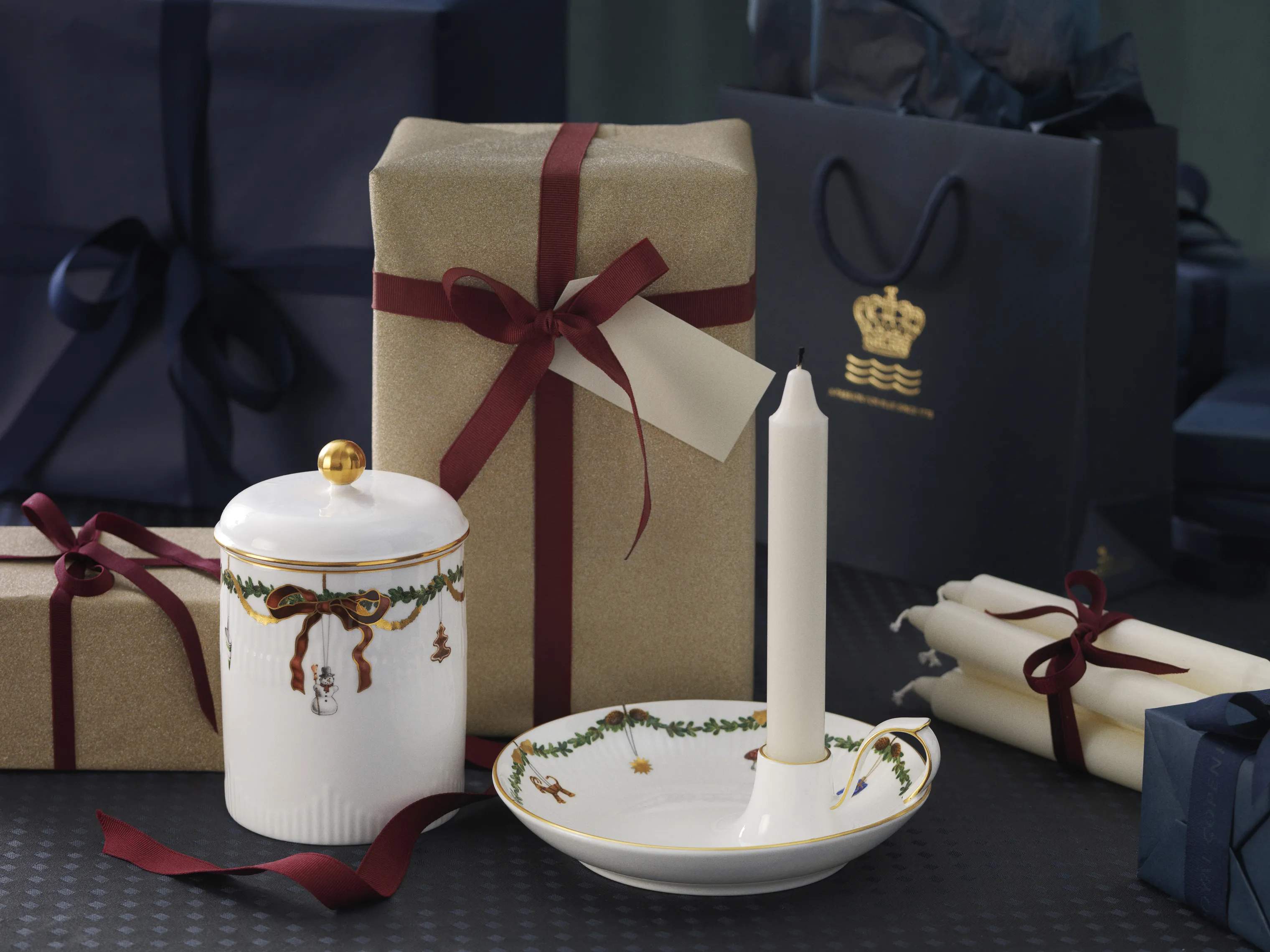 Royal Copenhagen Kronelysestage Stjerne Riflet Jul Lysestage i Grøn/hvid/rød, 5 cm, 3