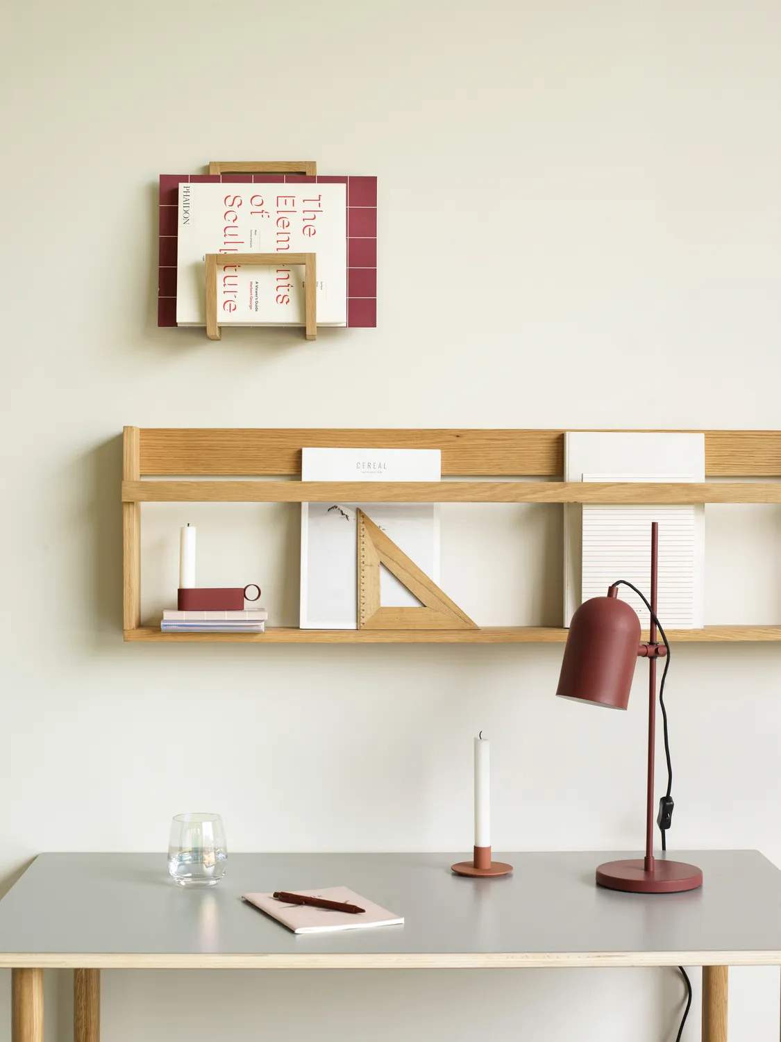 Hübsch Hylder Display Væghylde i 32 cm, 2