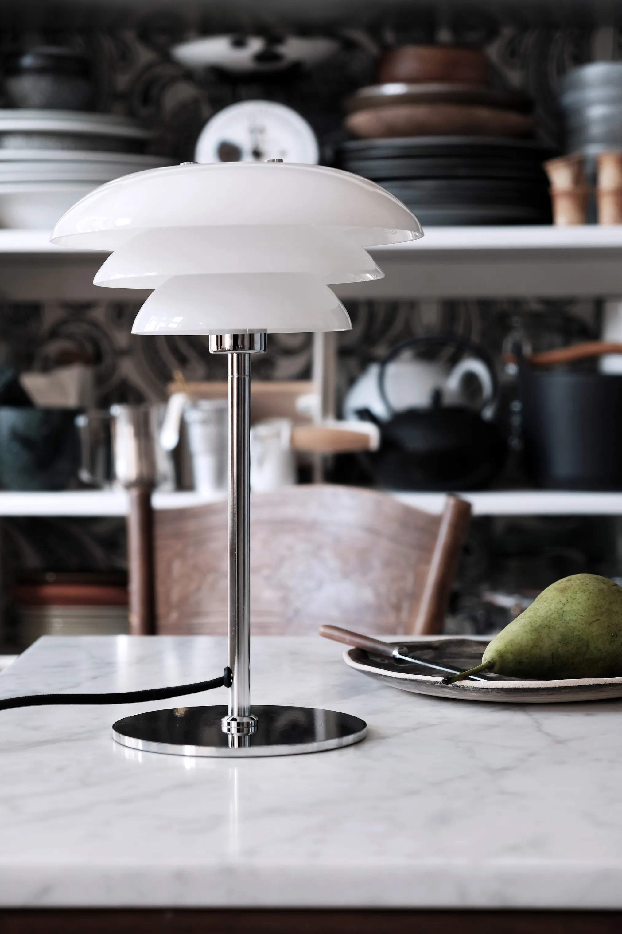 Dyberg Larsen Bordlamper DL20 Bordlampe i Opal/krom, 30 cm, 2