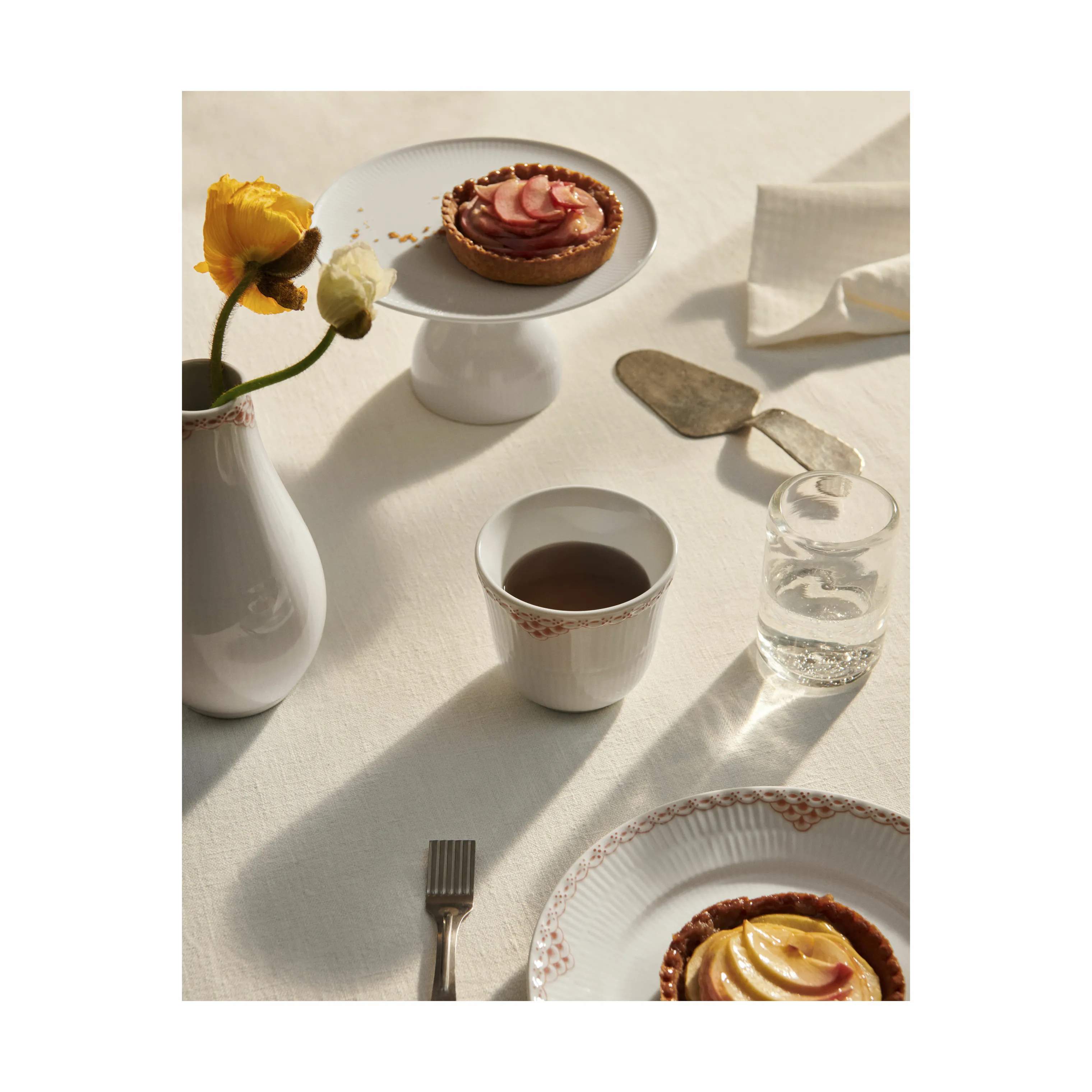Royal Copenhagen Krus og kopper uden hank Koral Riflet Blonde Termokop i Hvid/koral, 2