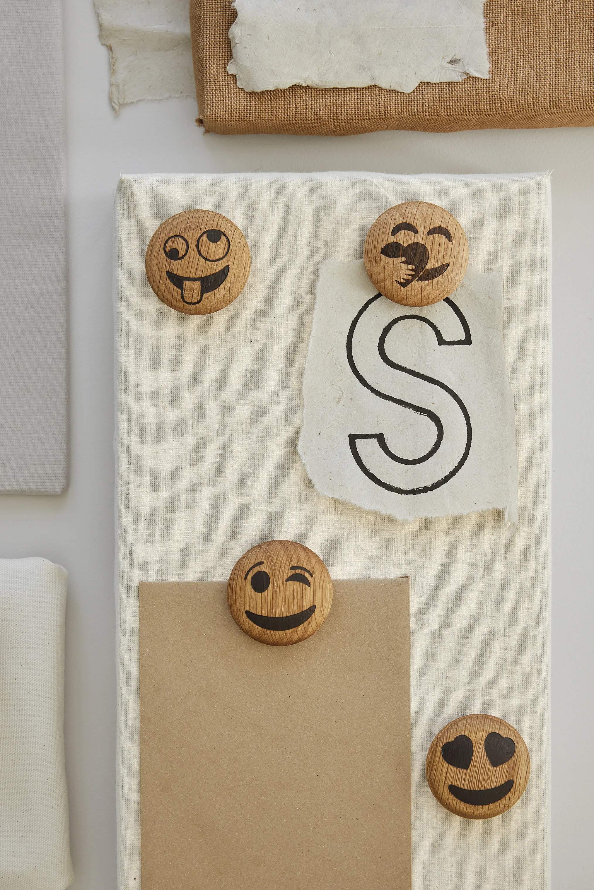 Spring Copenhagen Øvrige figurer Spring Emotions Magnet - Winking i Winking, 2