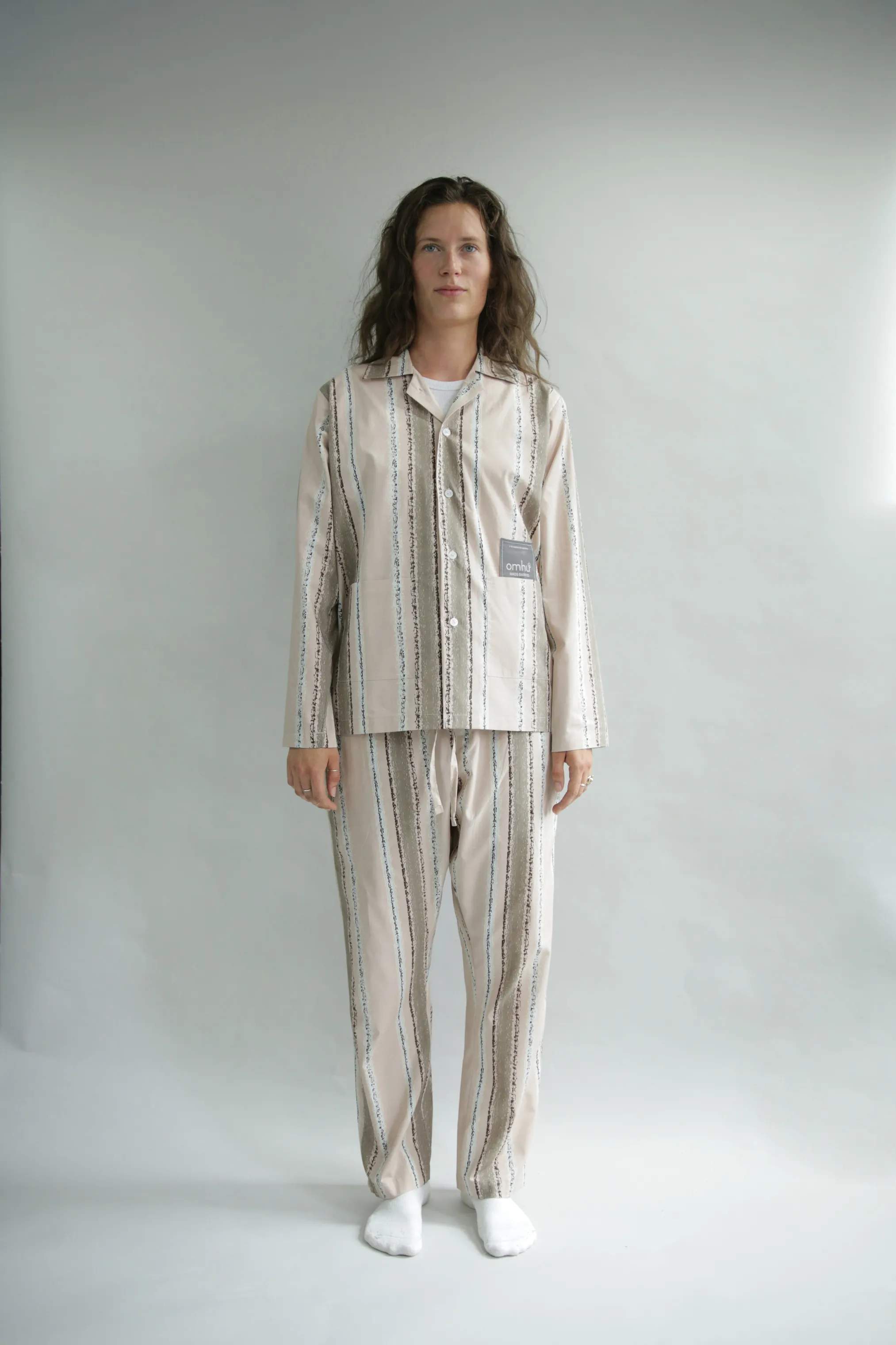 omhu x Mads Barfod Pyjamas Wave Grid Slumber Pyjamasskjorte i Latte, M/L, 6