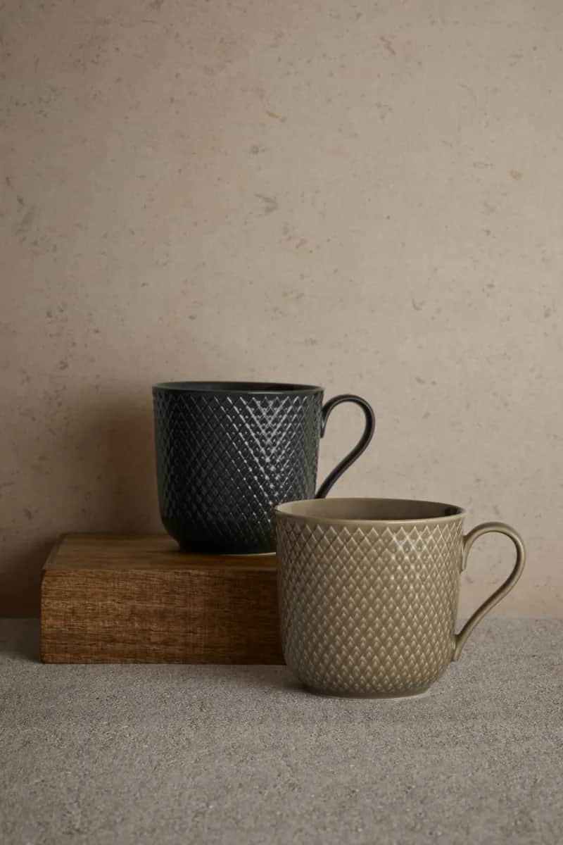 Lyngby Porcelæn Krus og kopper med hank Rhombe Earth Krus - 2 stk. i Clay/Slate, 4