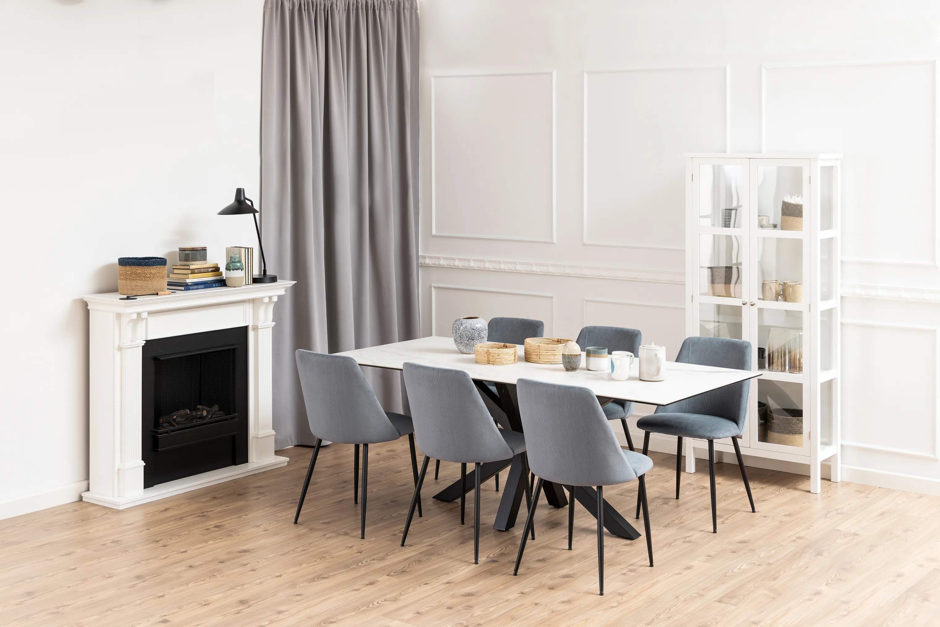 CASA Living Spiseborde Heaven Spisebord i Hvid Akranes/sort, H75,5 x B200 x L100 cm, 2