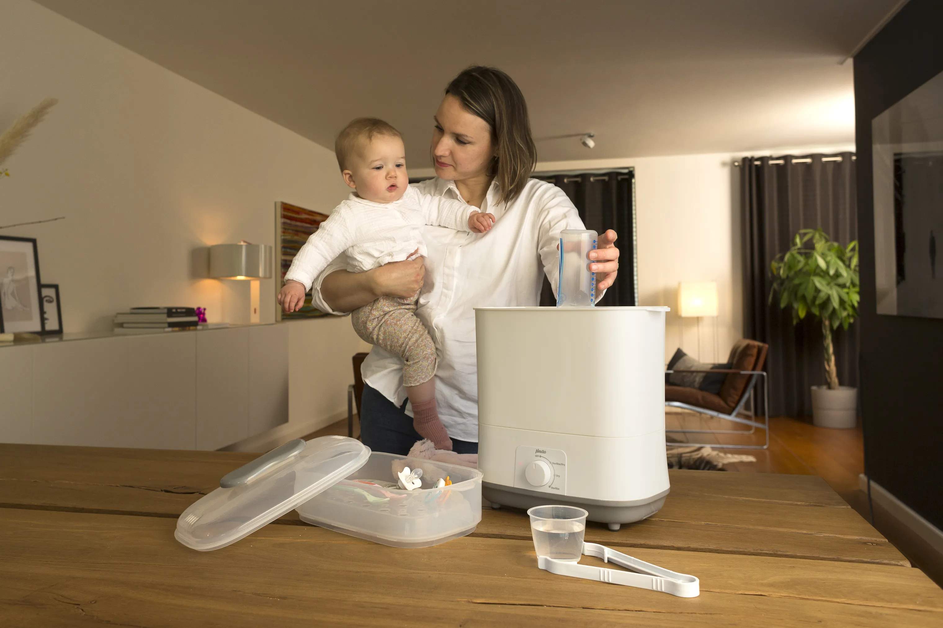 Alecto Baby Madtilberedning BF55 Dampsterilisator i Hvid, 2