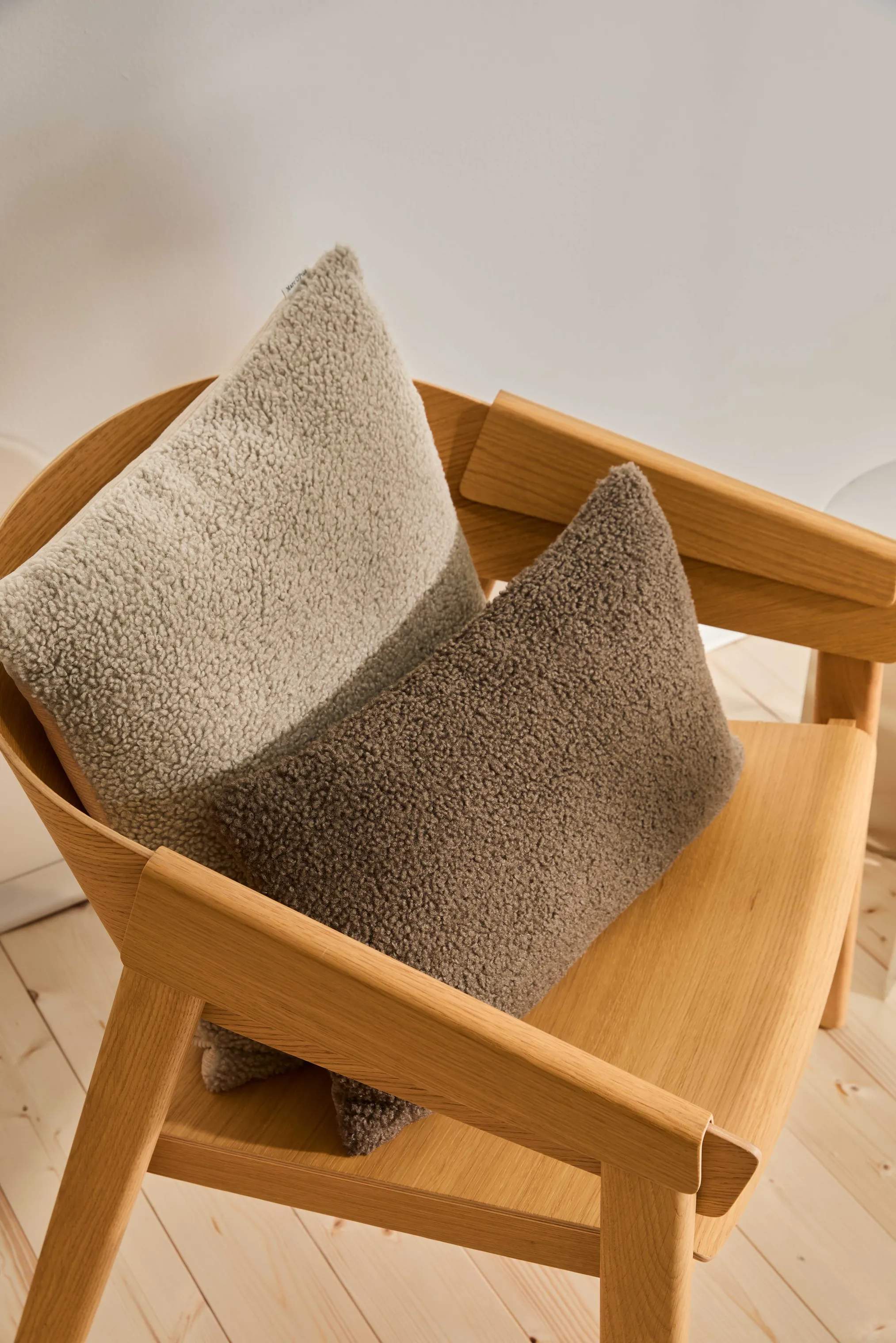 Marc O'Polo Pyntepuder Fynn Pyntepude i Dark sand, B50 x L50 cm, 4