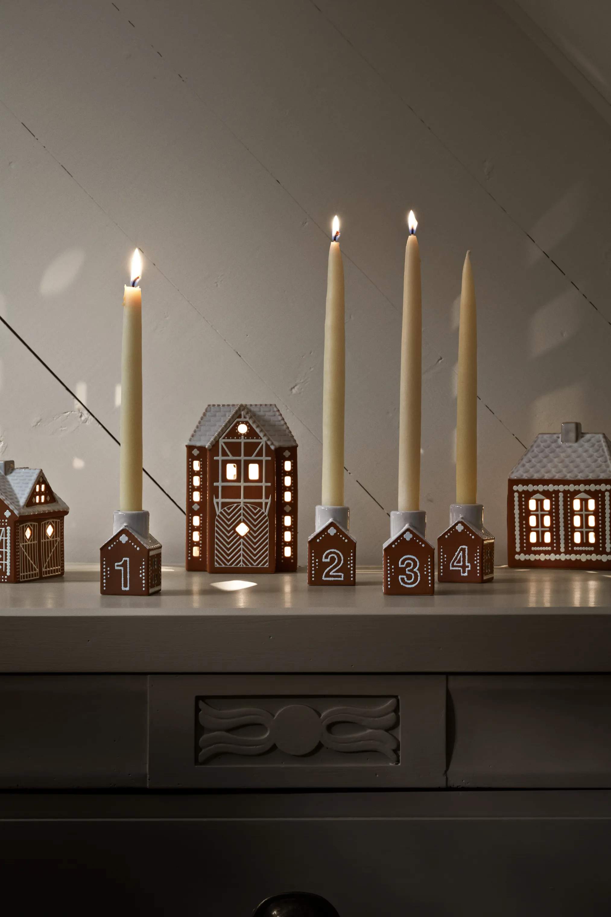 Kähler Jule- og adventsstager Gingerbread Adventsstage - 4 stk. i Brun, 2