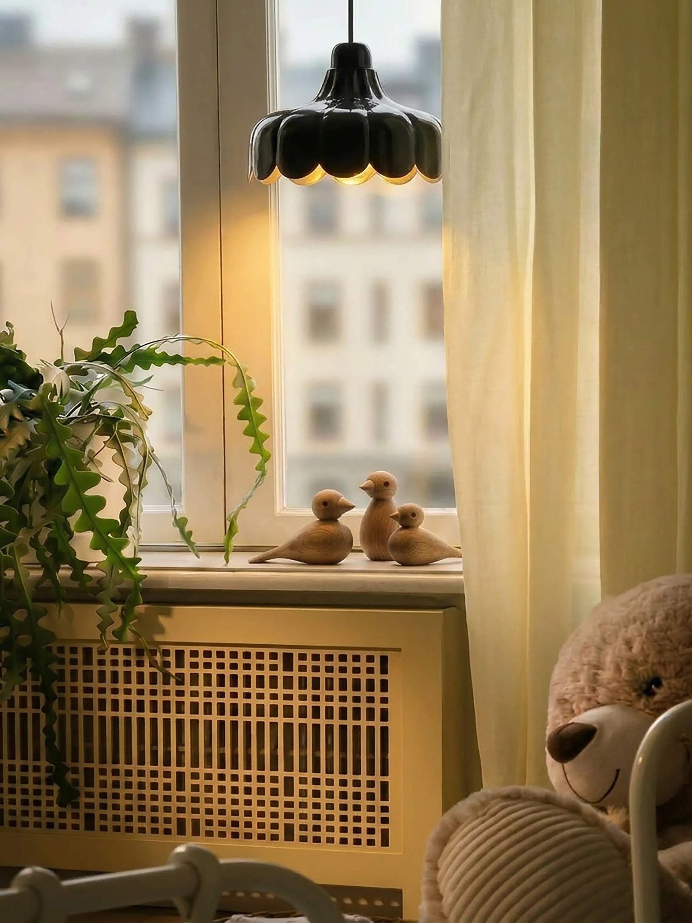 PR Home Pendler Wells Pendel i Svart, 24 cm, 2