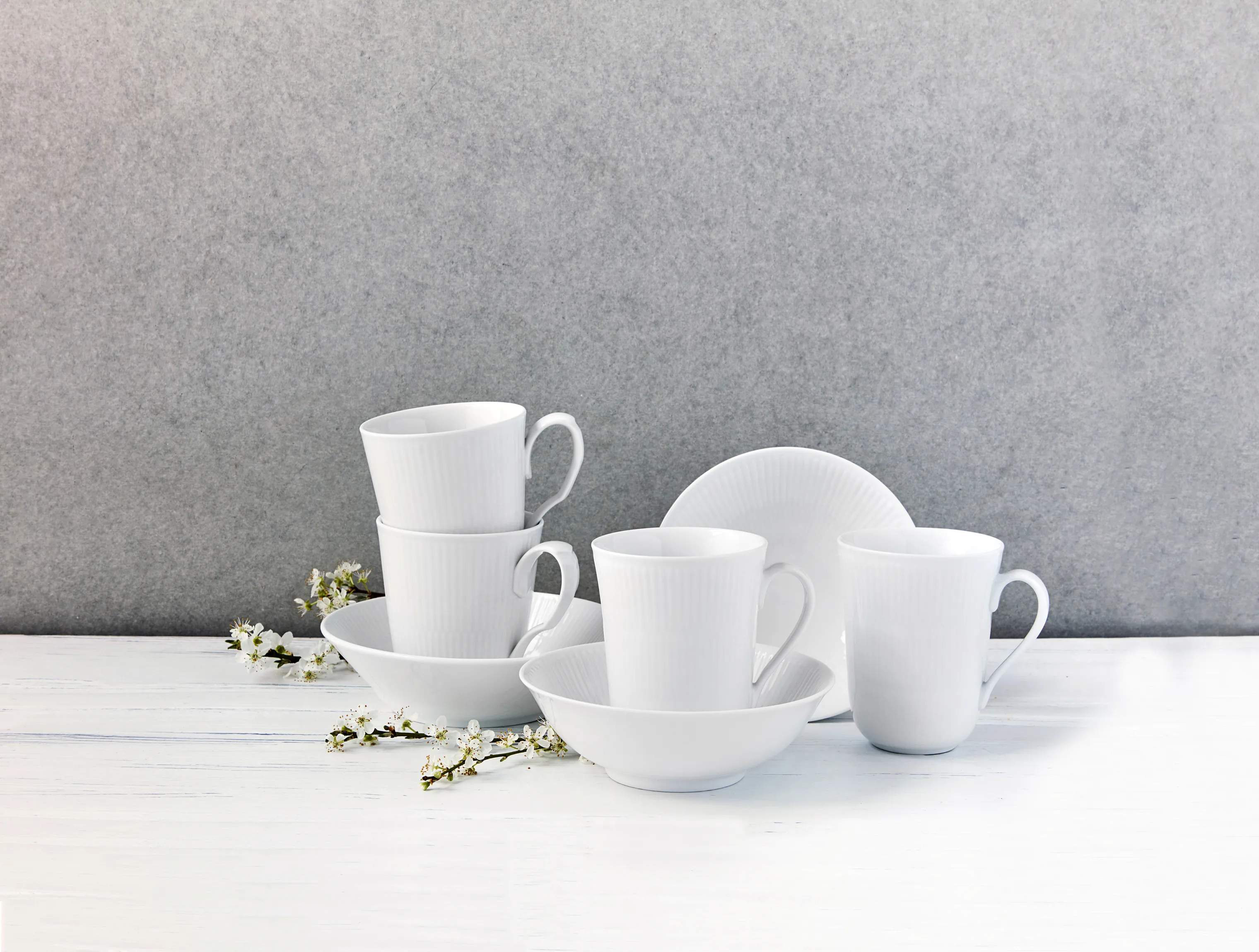 Royal Copenhagen Krus og kopper med hank Hvid Riflet Krus - 2 stk. i Hvid, 38 cl, 2