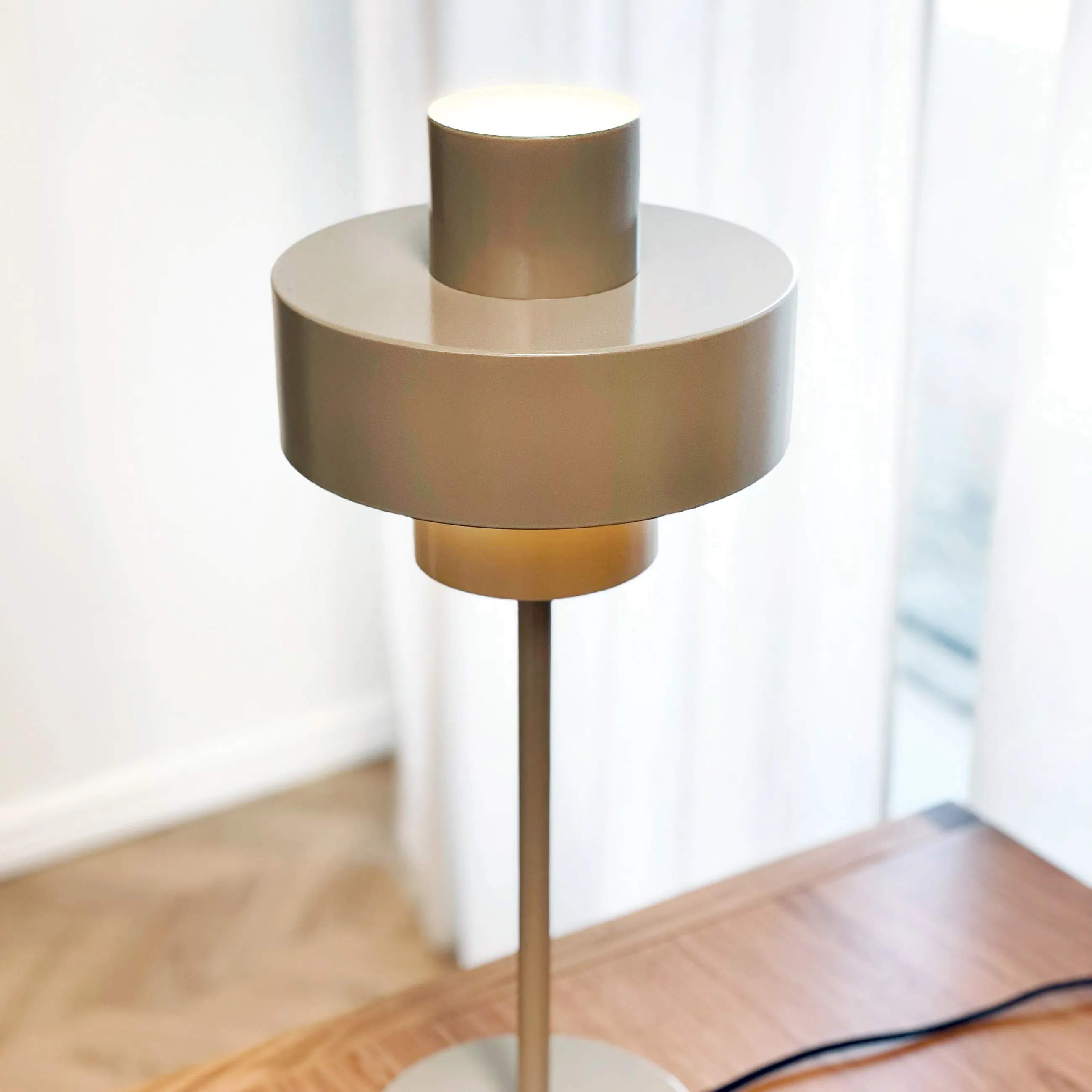 Dyberg Larsen Bordlamper Stoke Bordlampe i Grå, 3