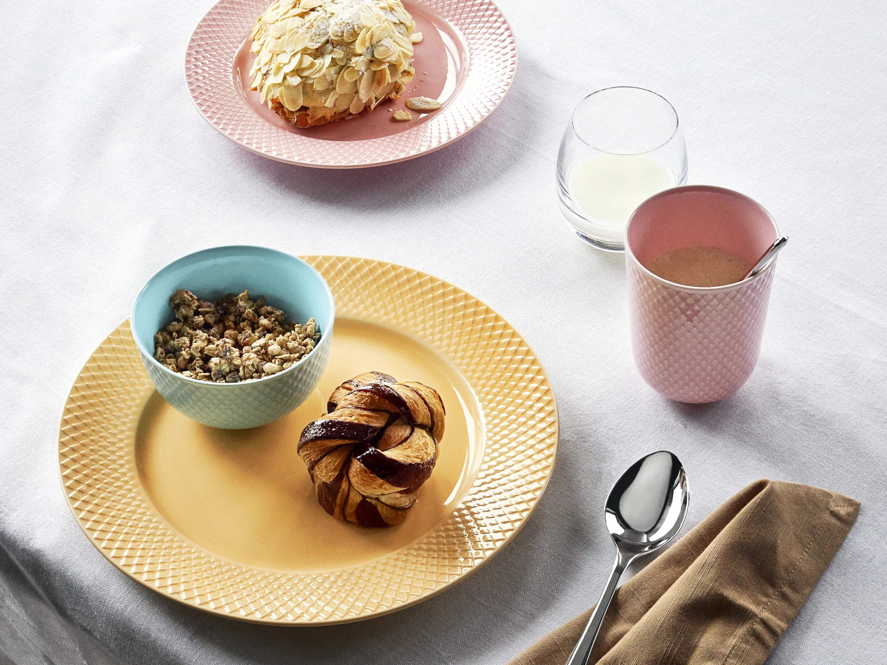 Lyngby Porcelæn Krus og kopper uden hank Rhombe Color Krus i Rosa, 2