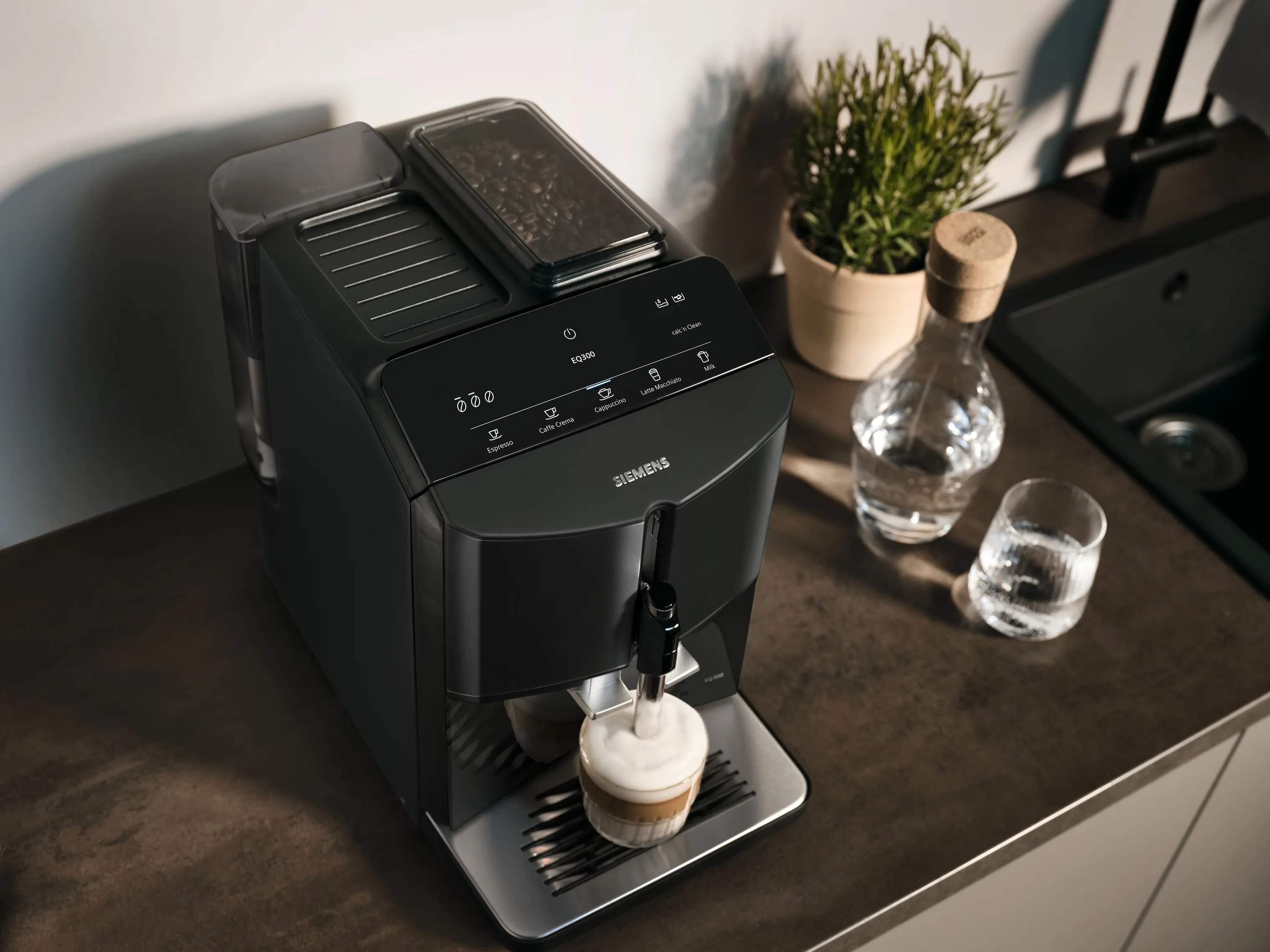 Siemens Espressomaskiner EQ300 Espressomaskine TF301E09 i Sort, 4