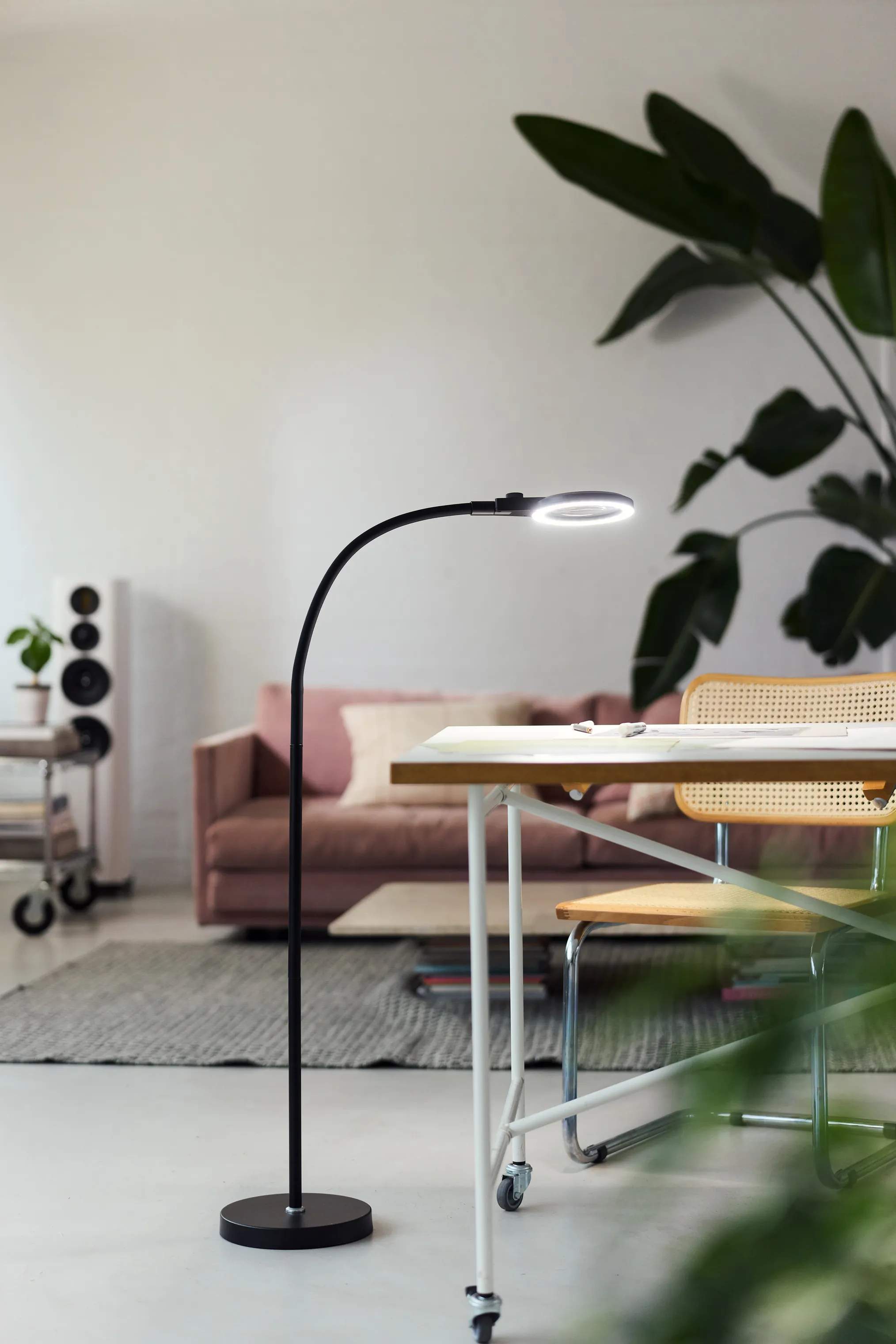 Halo Design Gulvlamper Magni Gulvlampe i Sort, 5