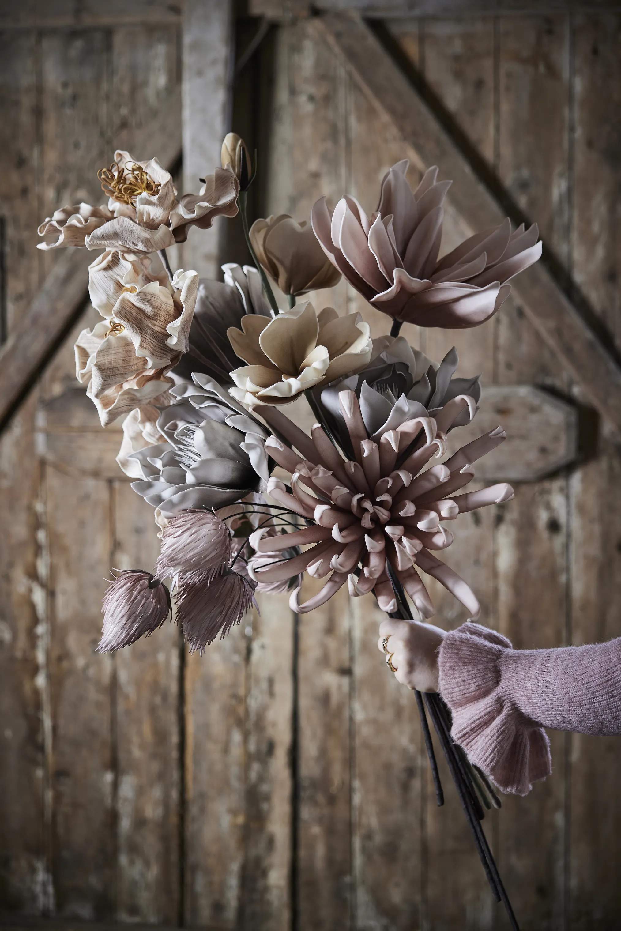 Lene Bjerre Kunstige blomster Happia dekorationsblomst i sand, 17 cm, 3