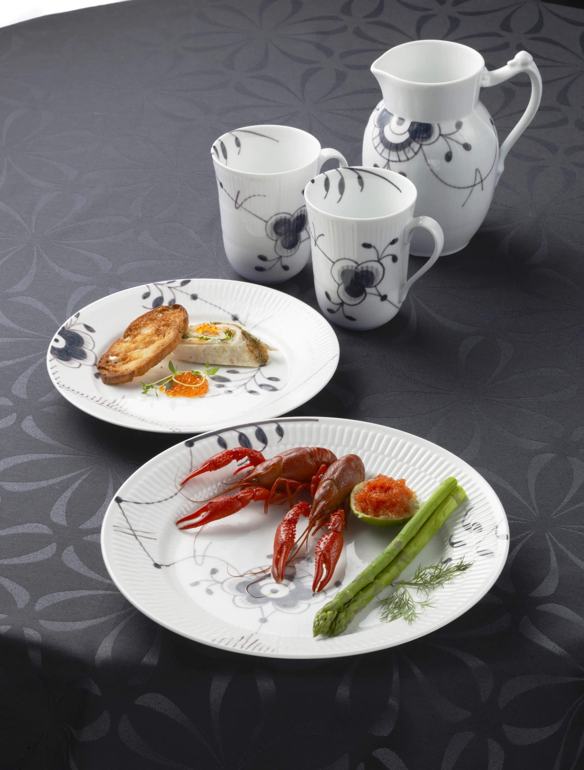 Royal Copenhagen Frokosttallerkener Sort Mega Riflet Frokosttallerken #2 i Frokosttallerken Motiv #2  x Ø22 cm, 3