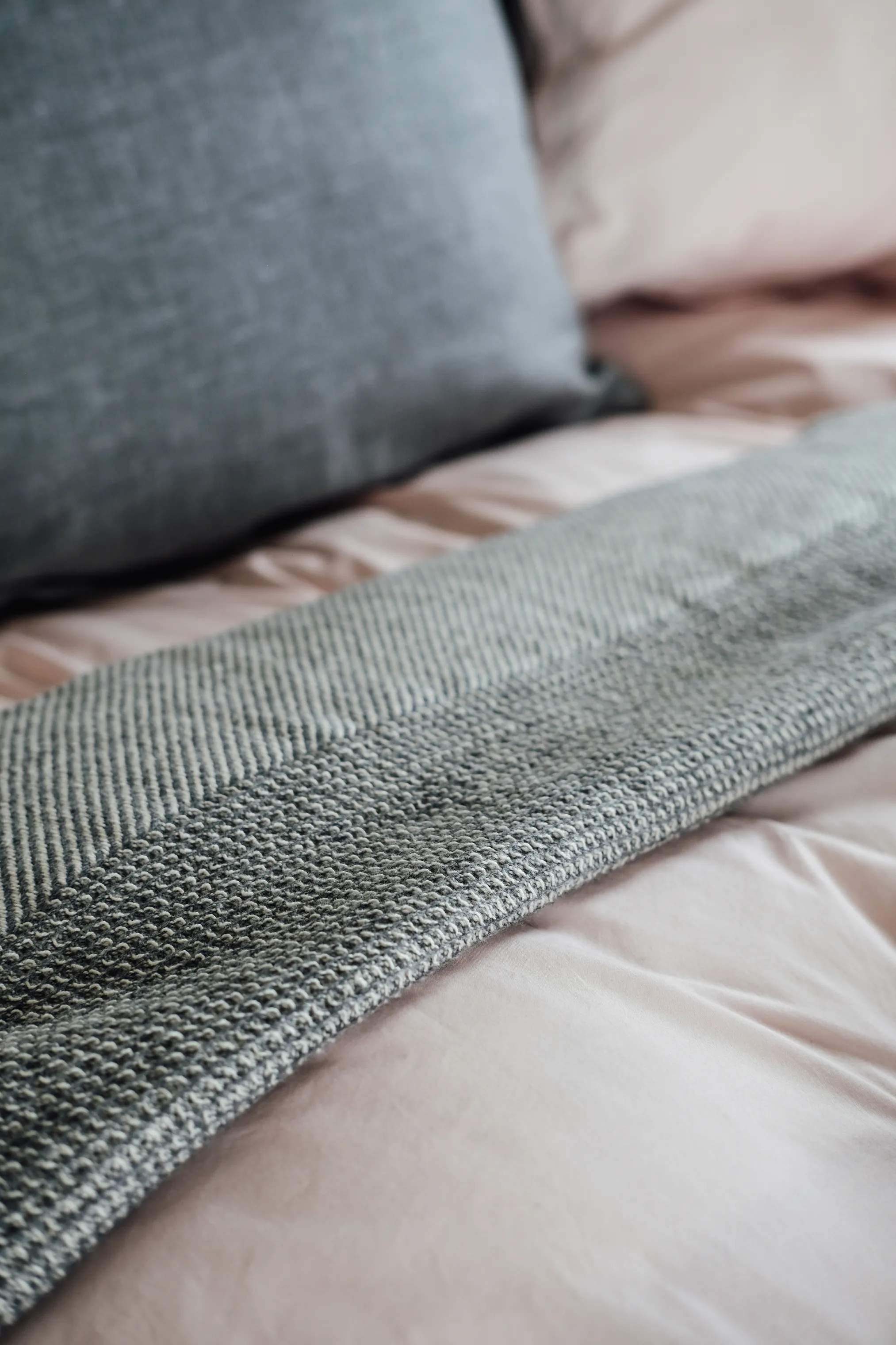 SKAGEN living Plaider Plaid i Grå, 3