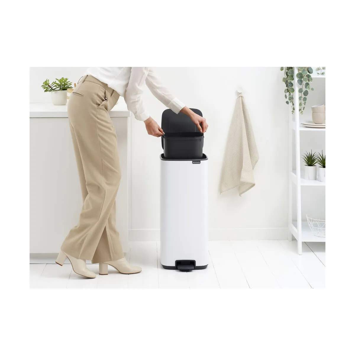 Brabantia Pedalspande Bo Pedalspand i Hvid, 30 L, 5