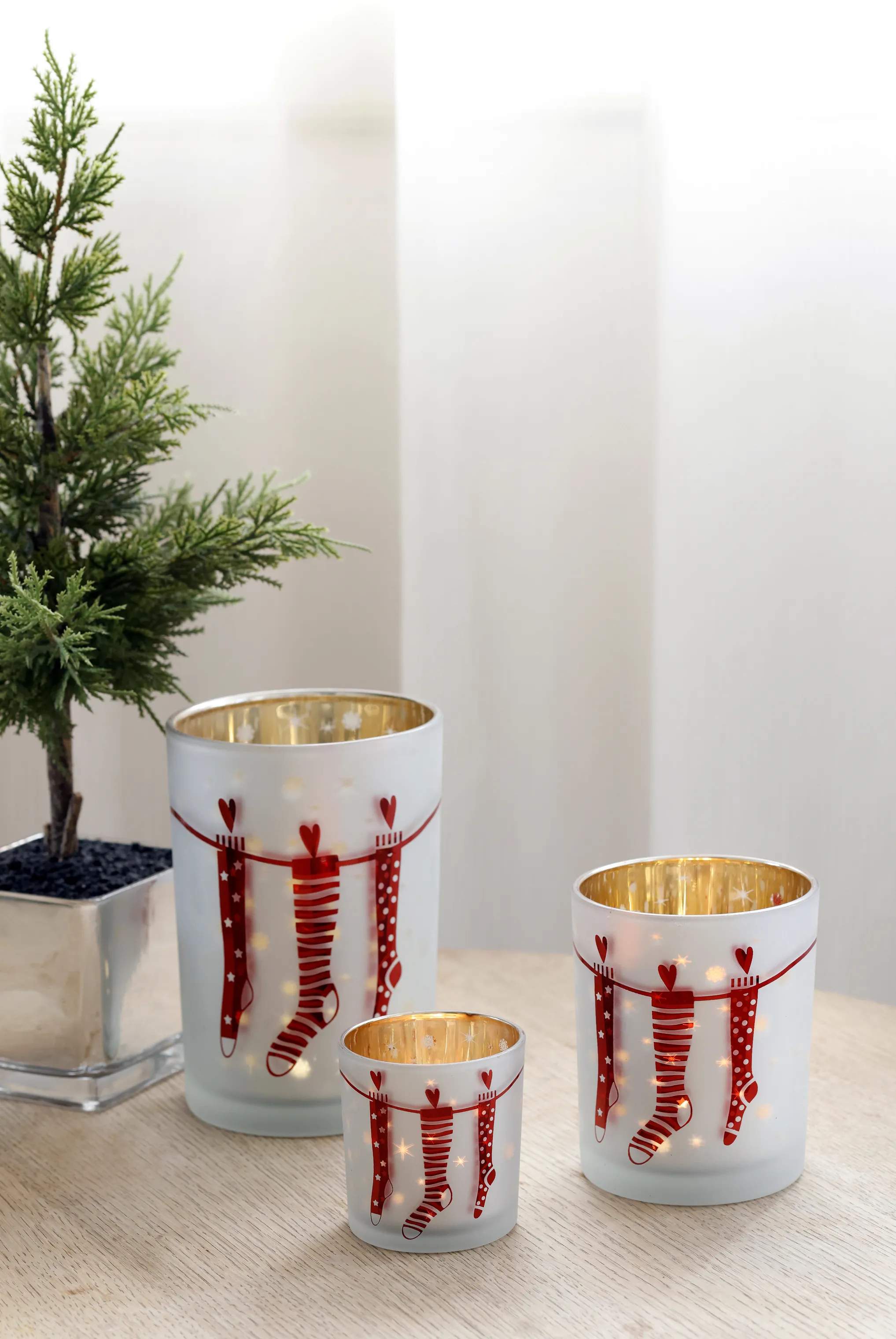 Casa Christmas Kunstige blomster Kunstigt Thuja-træ i Grøn, 2
