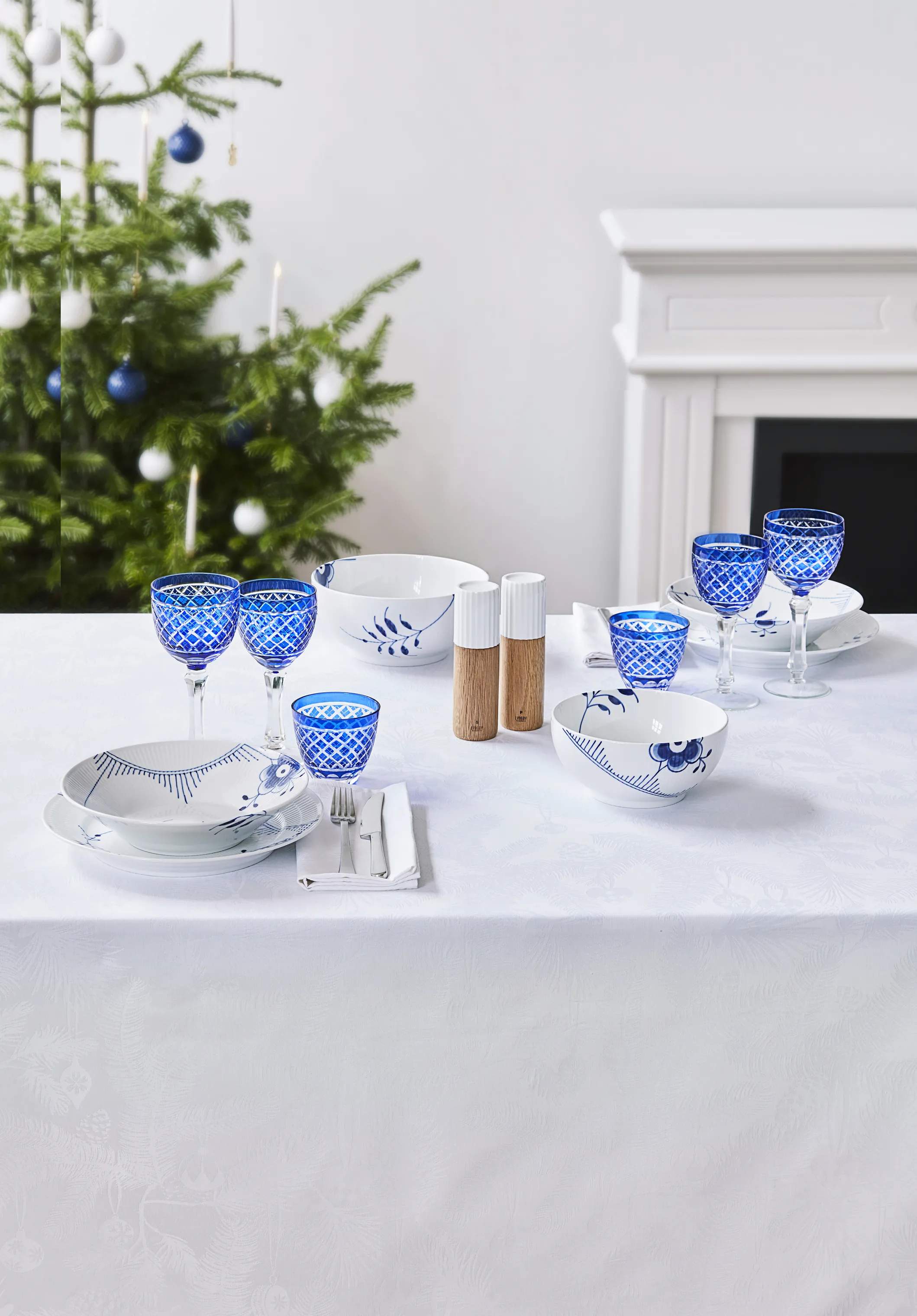 Royal Copenhagen Serveringsskåle Blå Mega Riflet Skål i 18 cm, 5