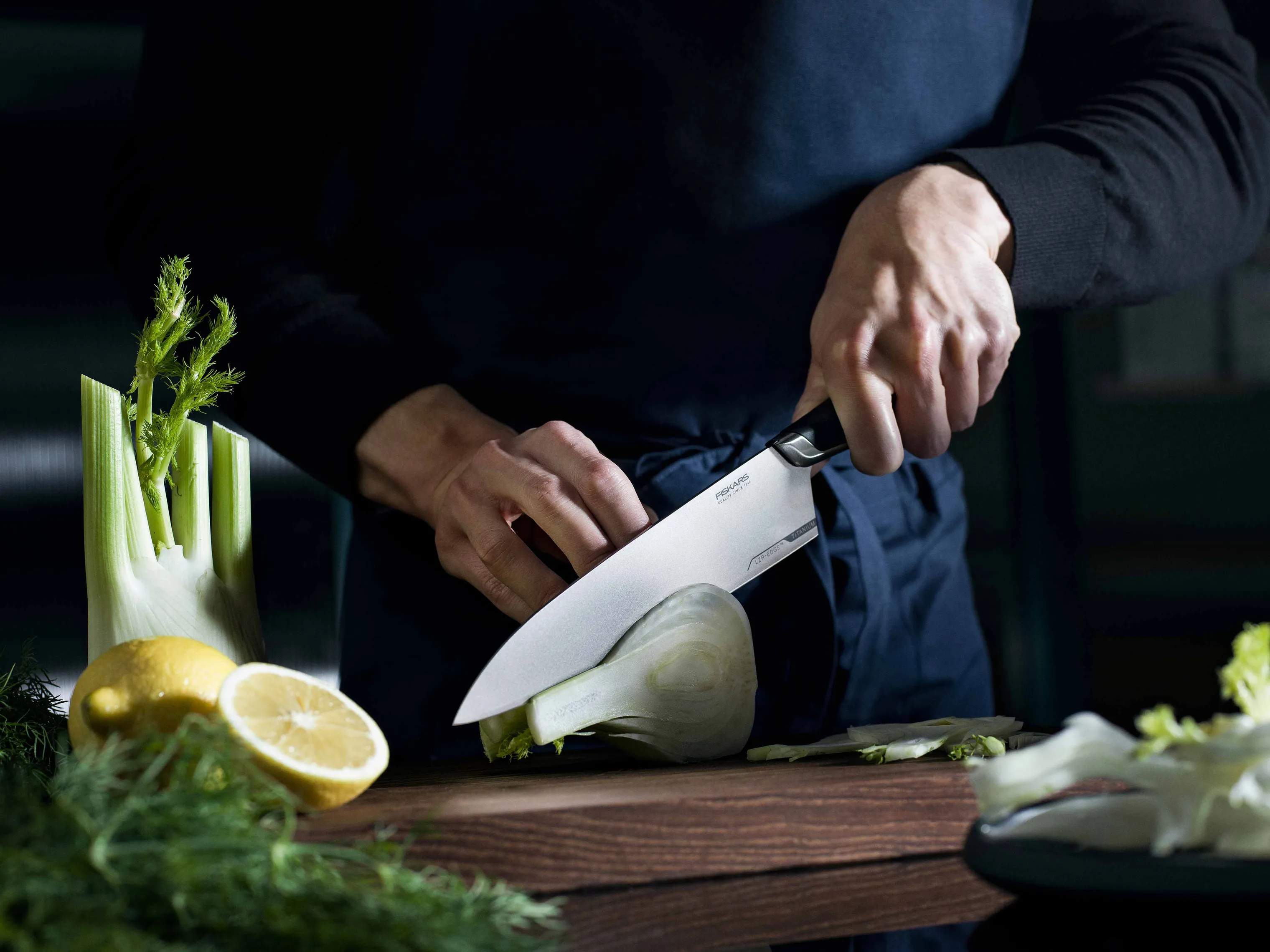 Fiskars Kokkeknive Taiten Kokkekniv i Sort, 2