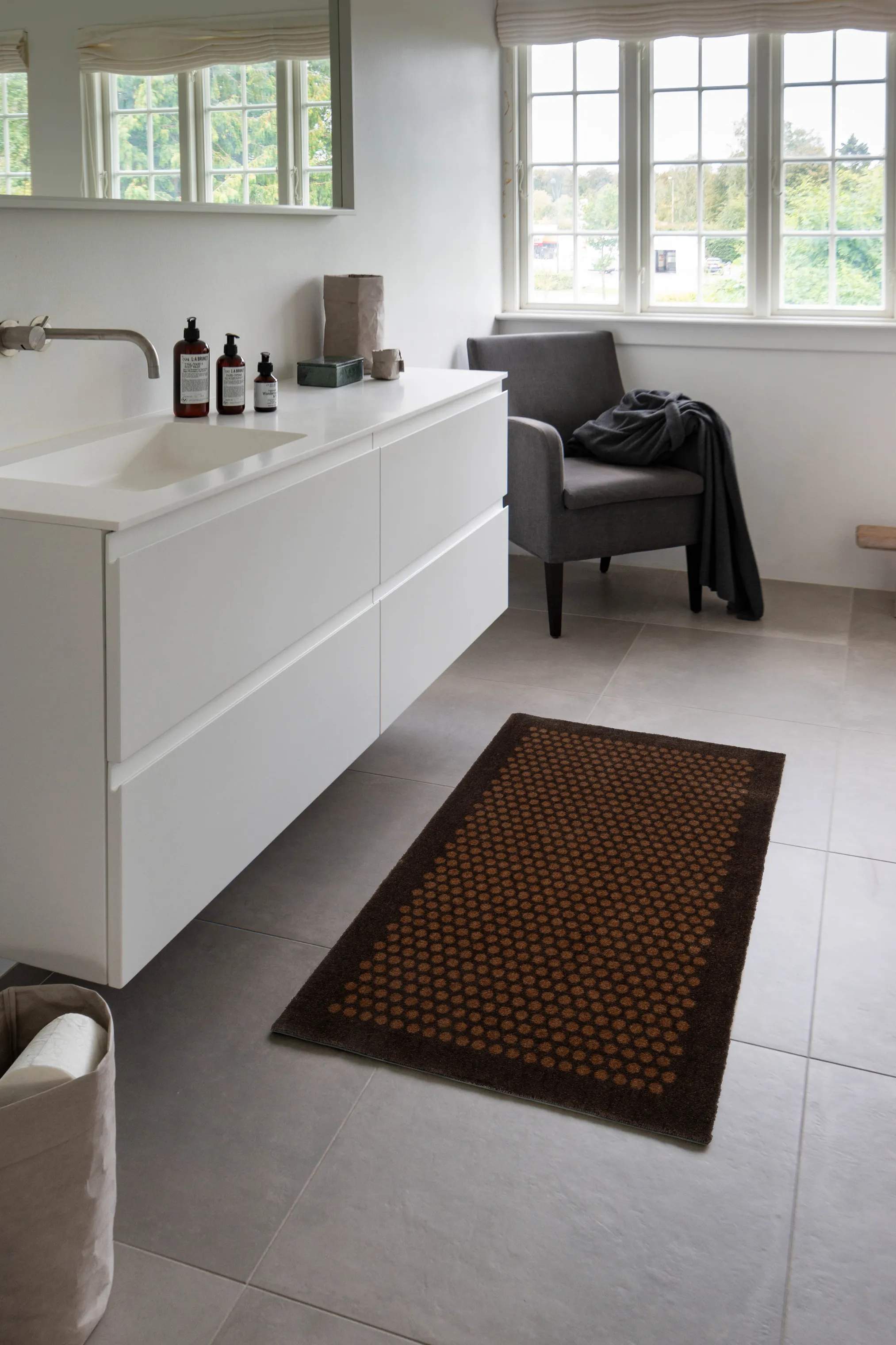 Tica Copenhagen Gulvtæpper Dot Gulvtæppe i brun/cognac, B67 x L120 cm, 4