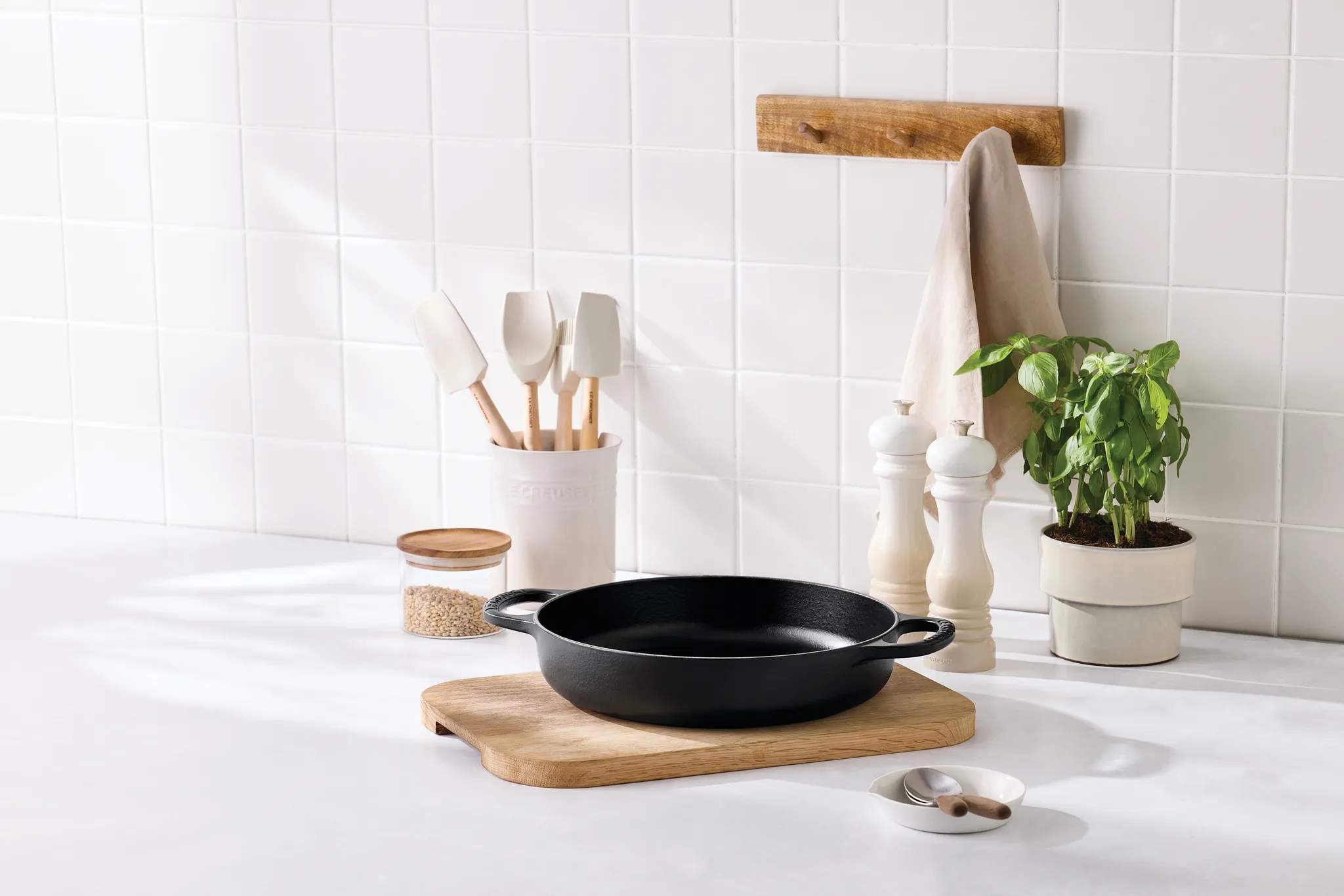 Le Creuset Stegepander Everyday Pan Everyday Støbejernspande i Black, 2