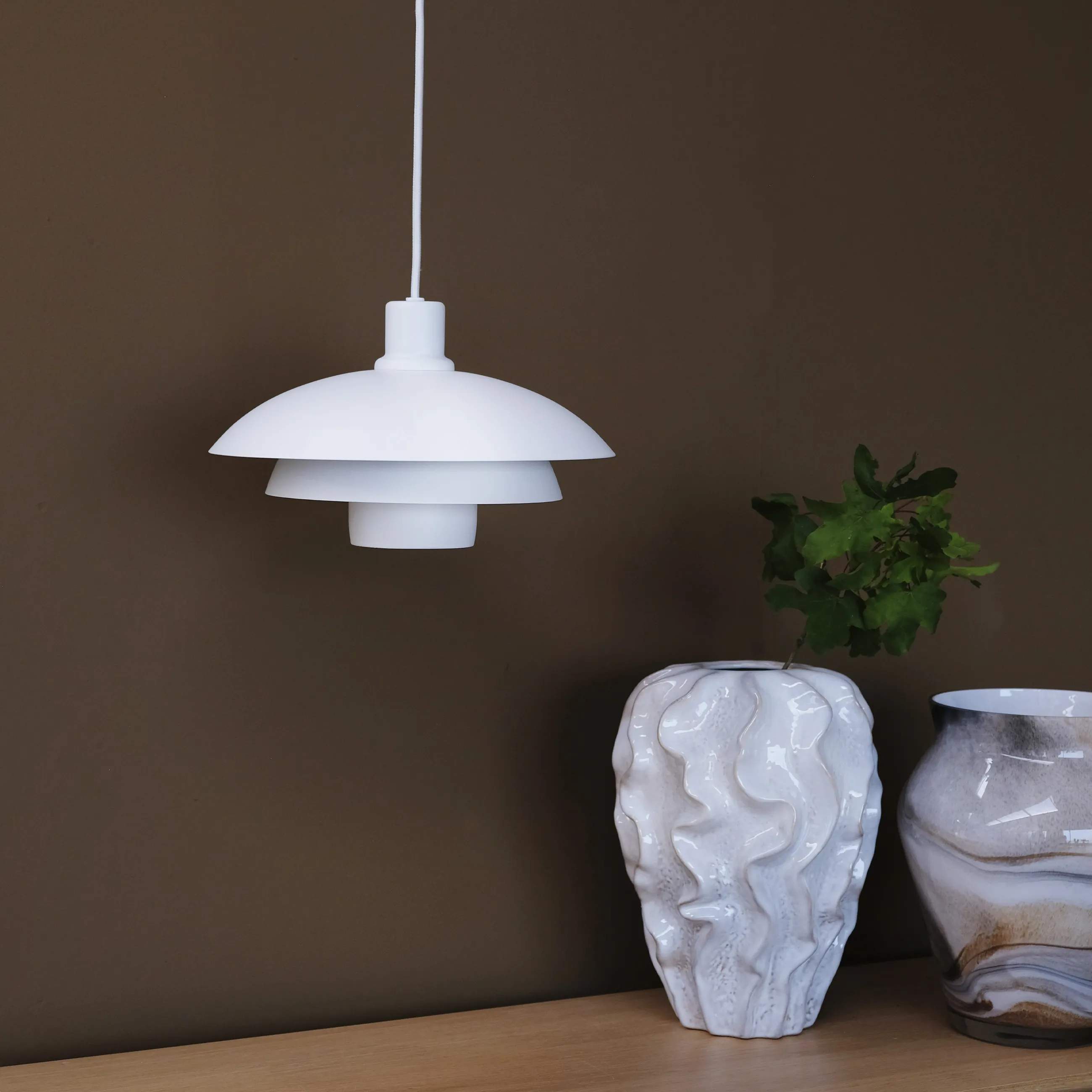 Dyberg Larsen Pendler Morph Pendel i Hvid, 30 cm, 2
