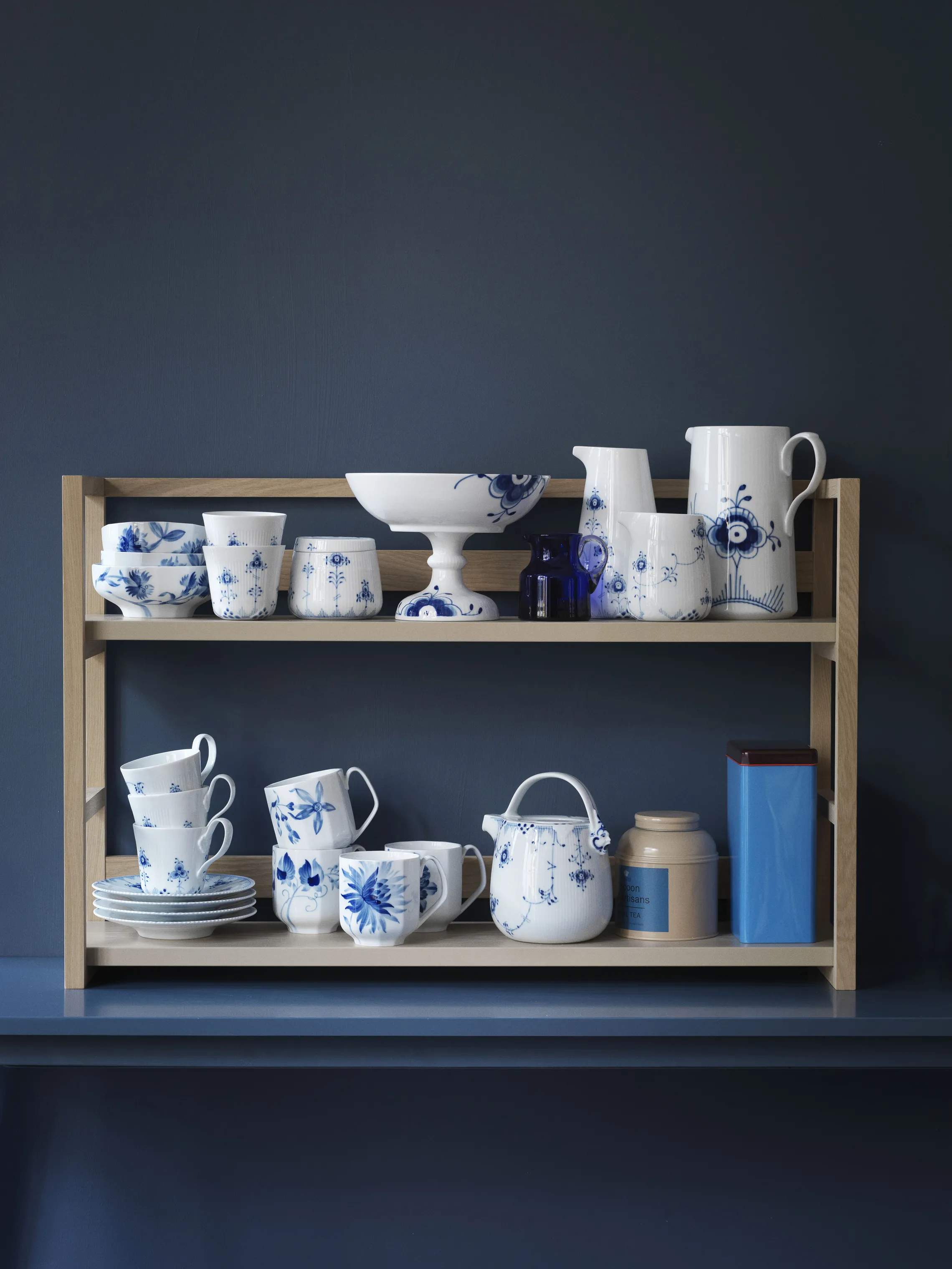 Royal Copenhagen Serveringsskåle Blå Mega Riflet Serveringsskål i Koboltblå/hvid, 21 cm, 5