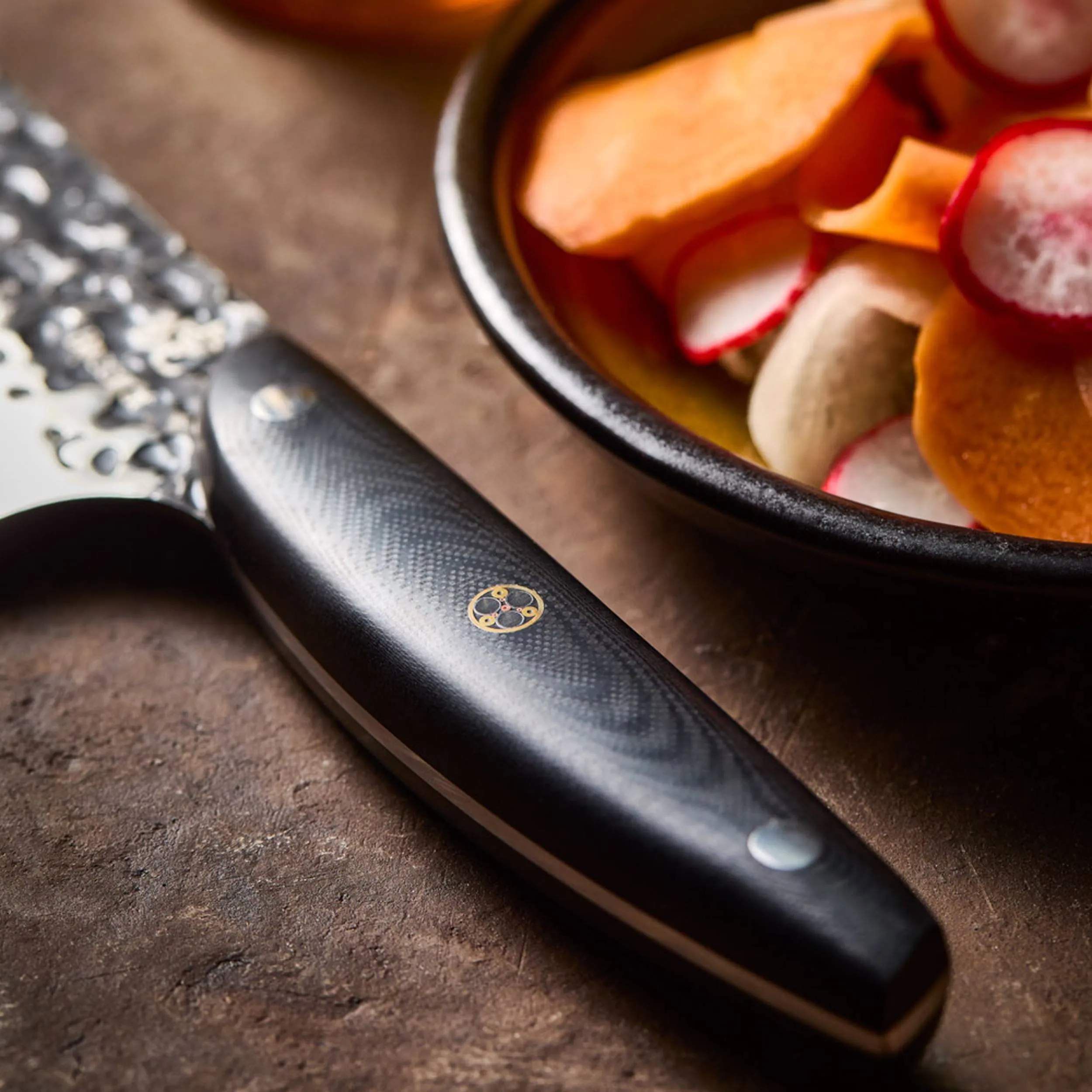 THE CUSTOM CHEF™ Santokuknive Cuisine::pro Kuro Kiba Cuisine::pro® Kuroi Kiba™ Santokukniv i 18, 3
