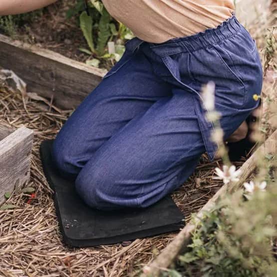 Fiskars Øvrigt haveudstyr Solid™ Knæpude i mørkegrå, 2