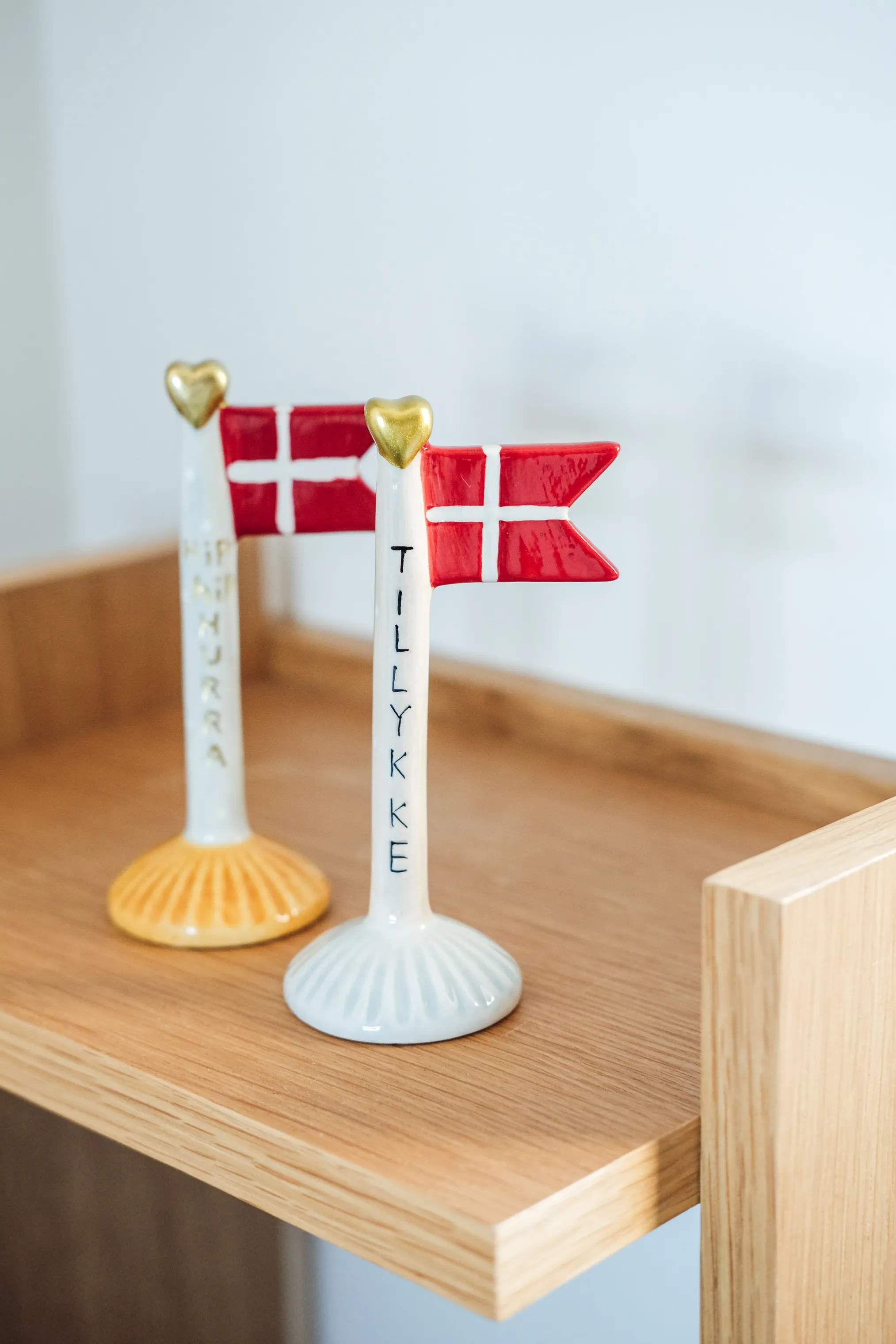 Speedtsberg Bordflag Flag - Hurra i Flag i grå/gul m. hip hip hurra, 3