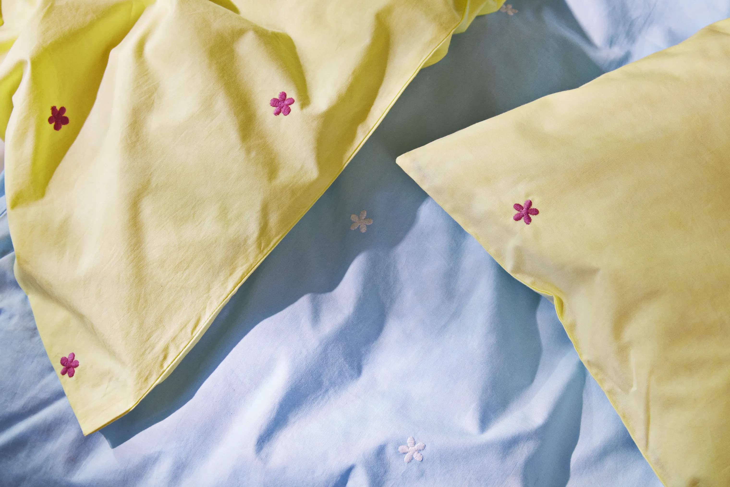 Juna Sengetøj Daisy Sengetøj i Lys blå, B220 x L220 cm, 3