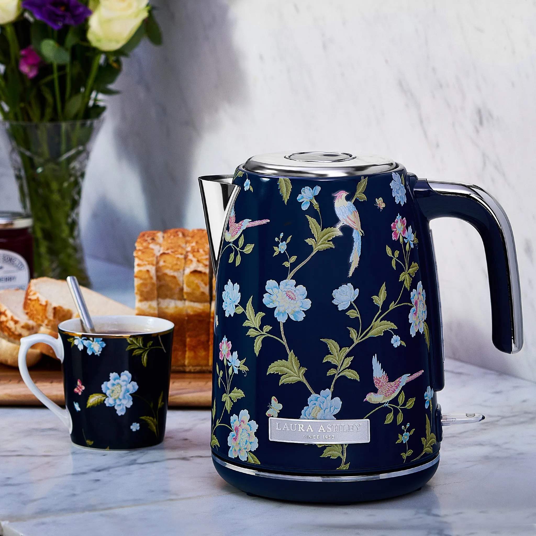 Laura Ashley Elkedler Elkedel i Elveden Navy, 2