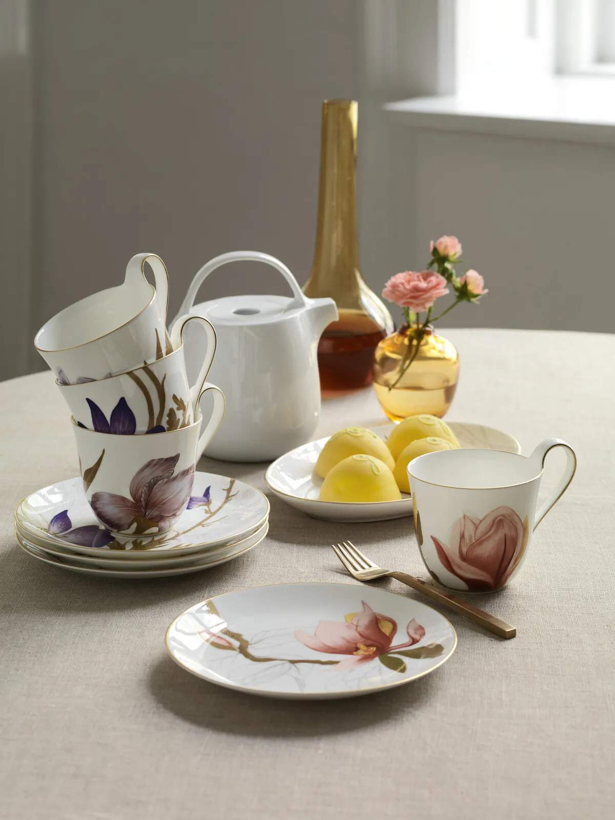 Royal Copenhagen Krus og kopper med hank Flora Højhankskop - Stedmoderblomst i Stedmoderblomst, 3