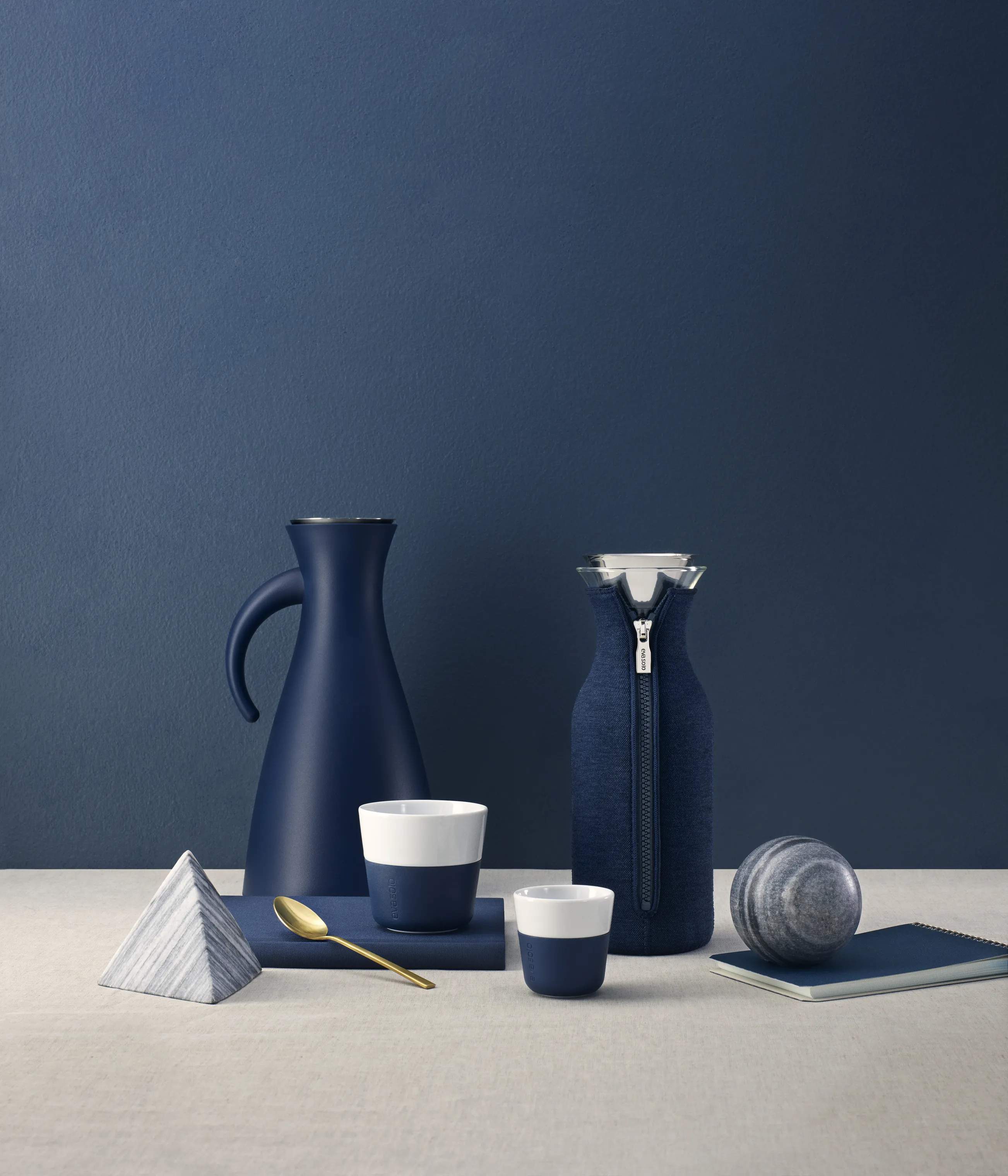Eva Trio Termokander Termokande i Matt Navyblue, 1 L, 2