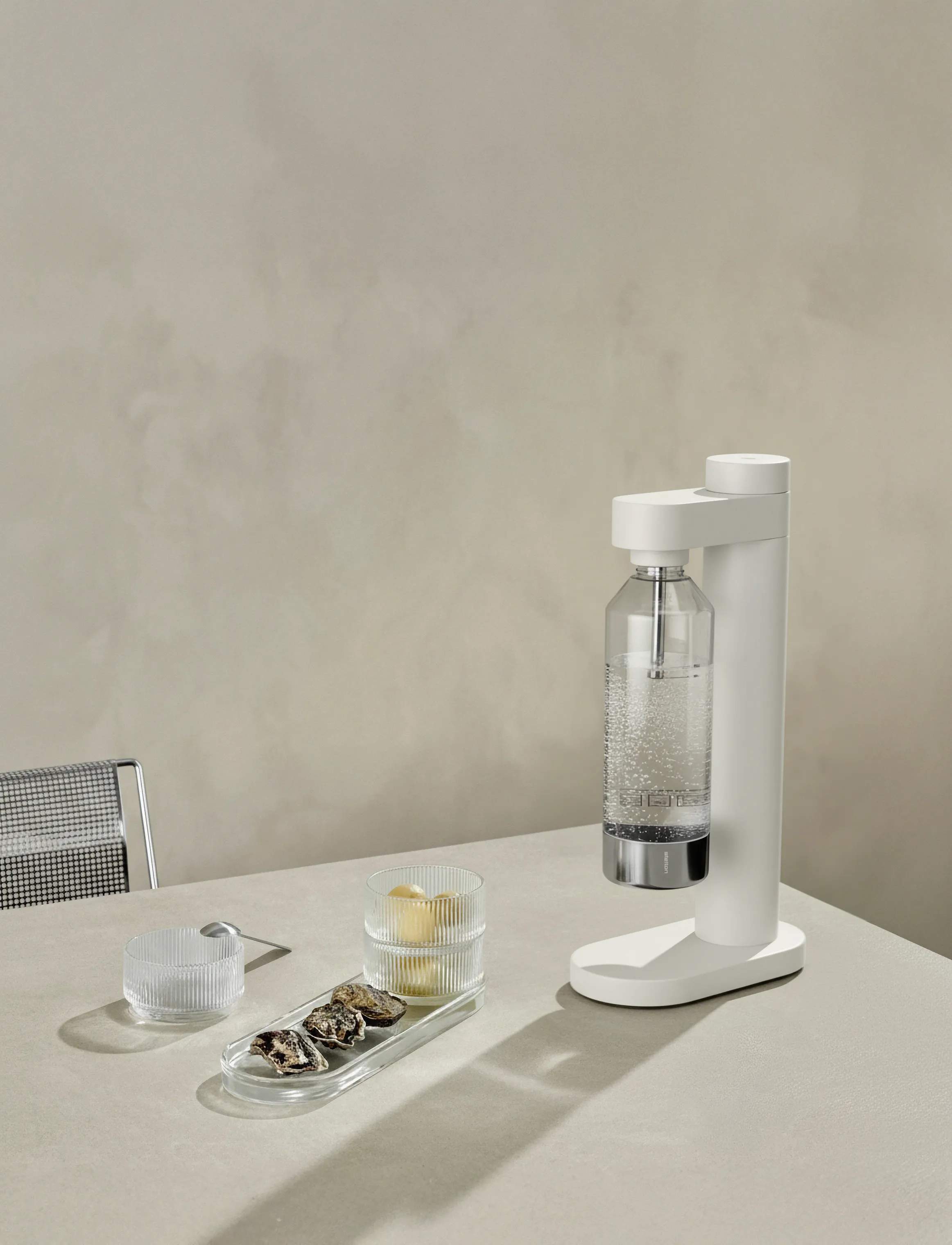 Stelton Sodavandsmaskiner Brus Kulsyremaskine m. flaske i Soft White, 2