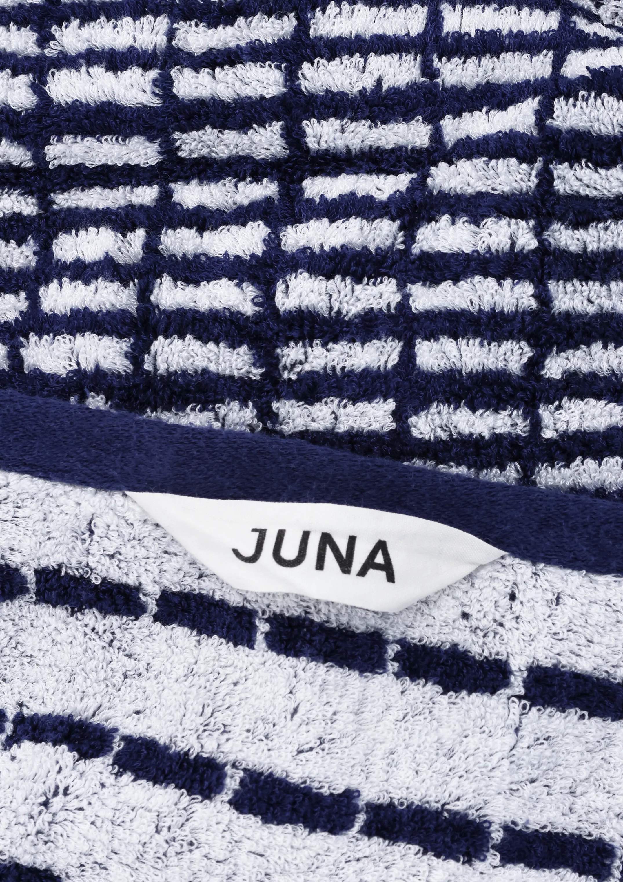 Juna Håndklæder Nuance Håndklæde i Mørk blå/Hvid, B70 x L140 cm, 2