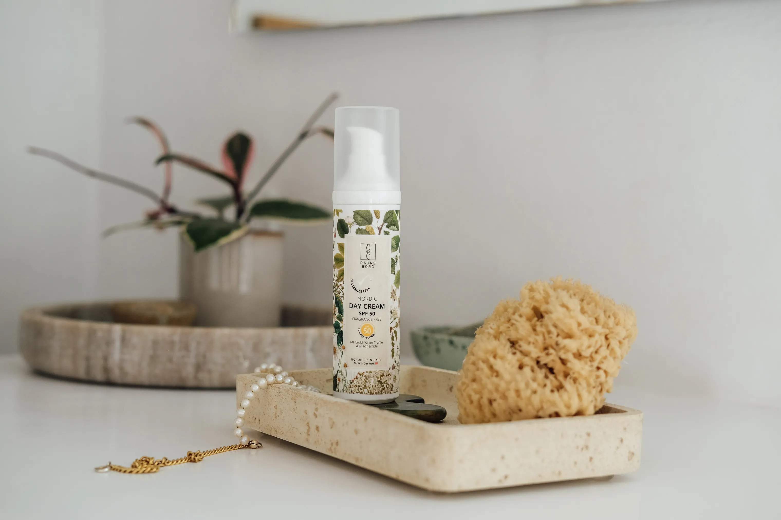 Raunsborg Ansigtspleje Day Cream SPF 50 i Grøn, 2