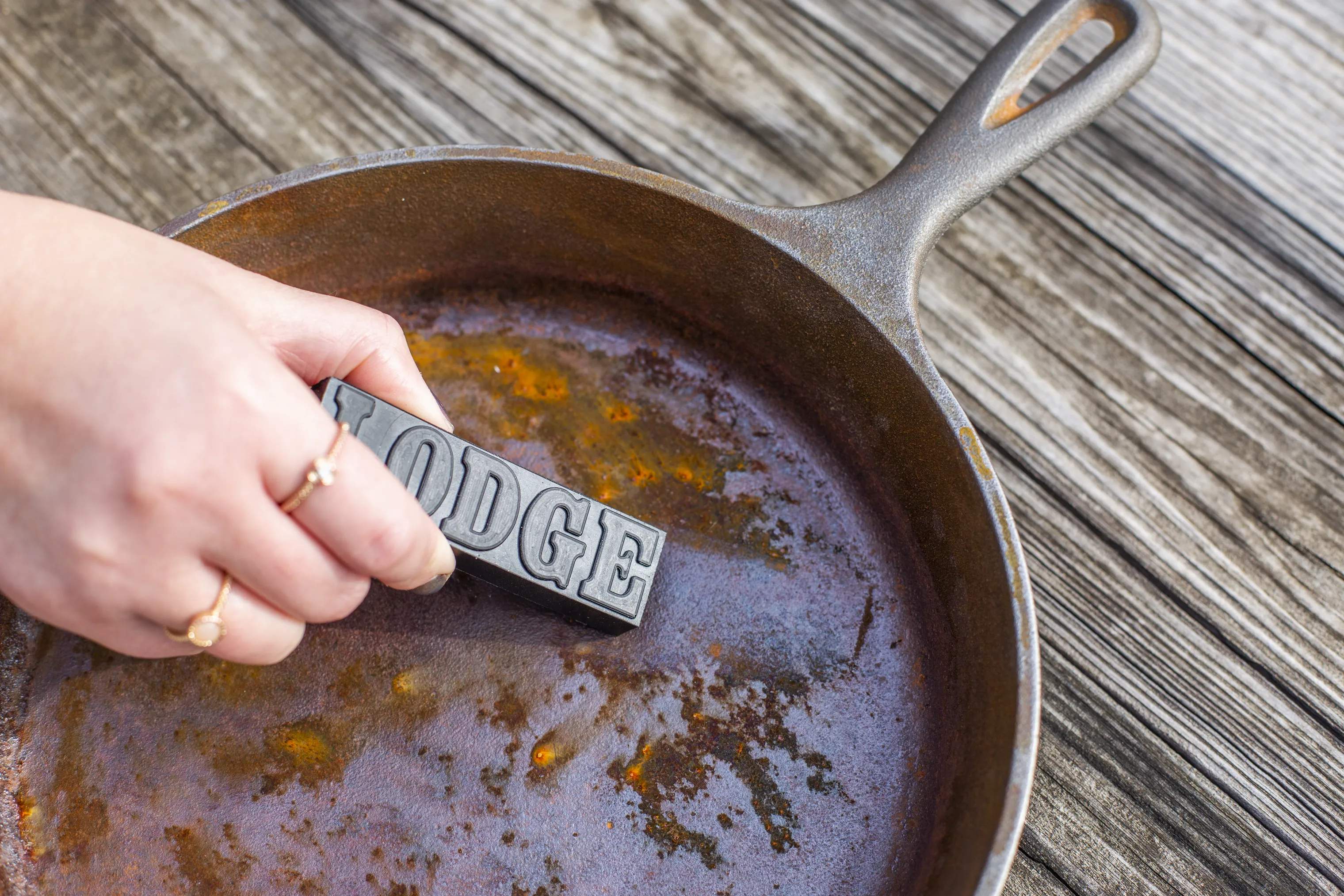 Lodge Cast Iron Øvrigt grilltilbehør Rustfjerner i Sort, 2