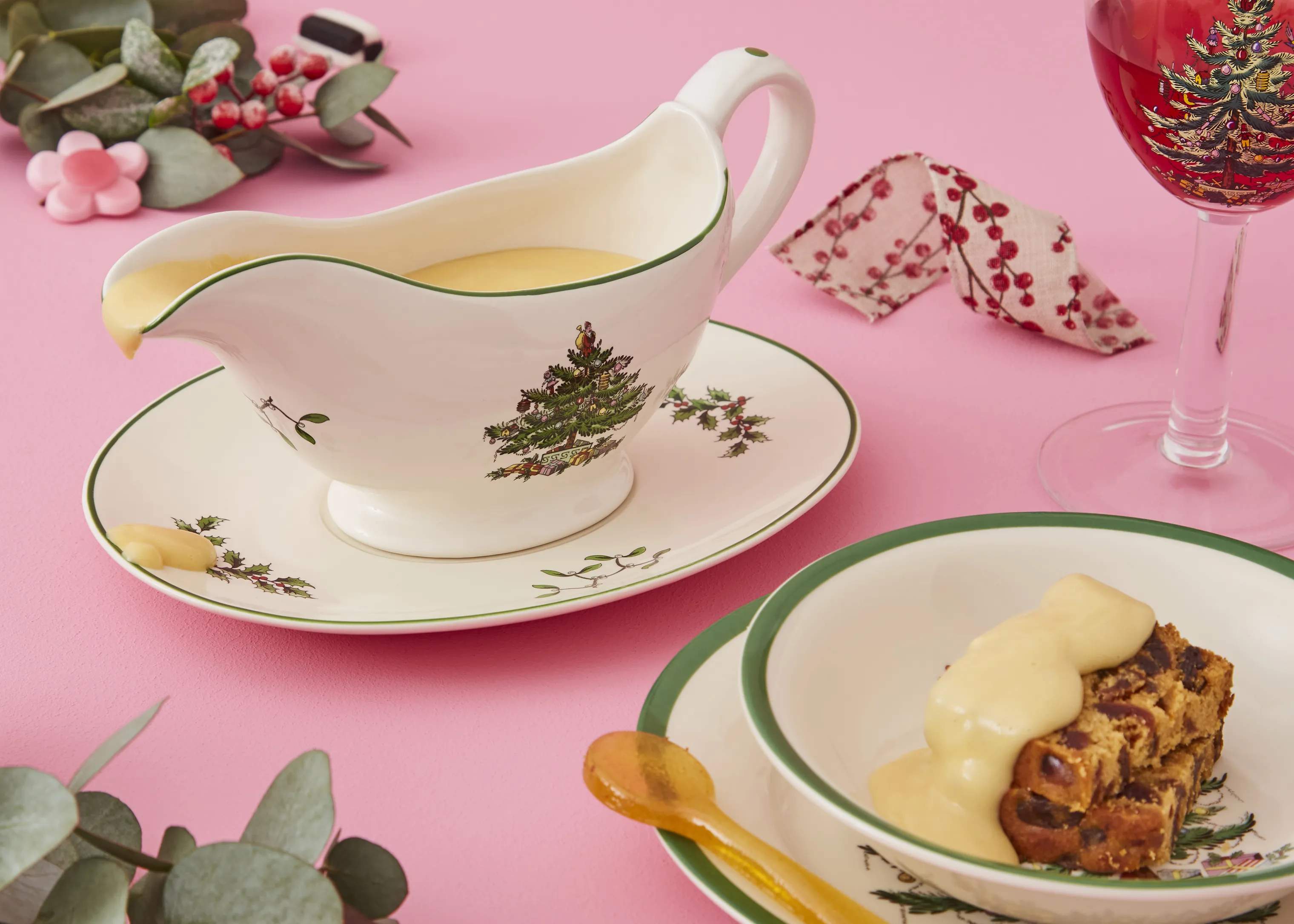 Spode Sovseskåle og -kander Christmas Tree Sovseskål i Hvid/grøn/rød, 2