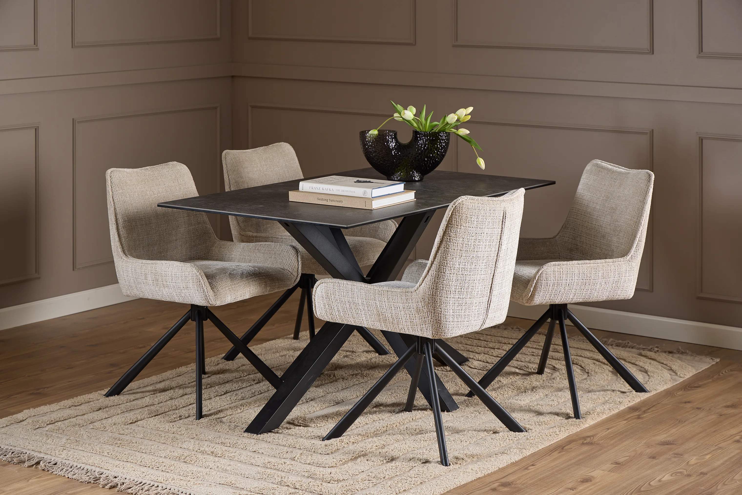 CASA Living Spiseborde Heaven Spisebord i Sort Fairbanks/sort, H75,5 x B135 x L80 cm, 2