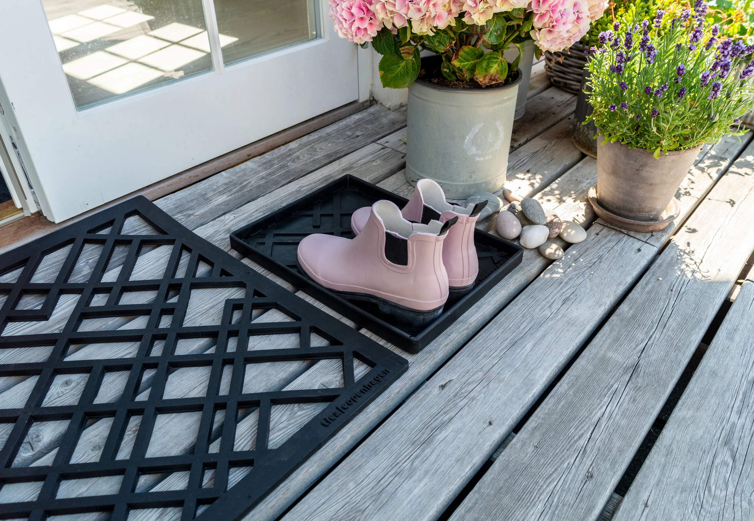 Tica Copenhagen Dørmåtter Lines Skobakke i Black, B28 x L38 cm, 3